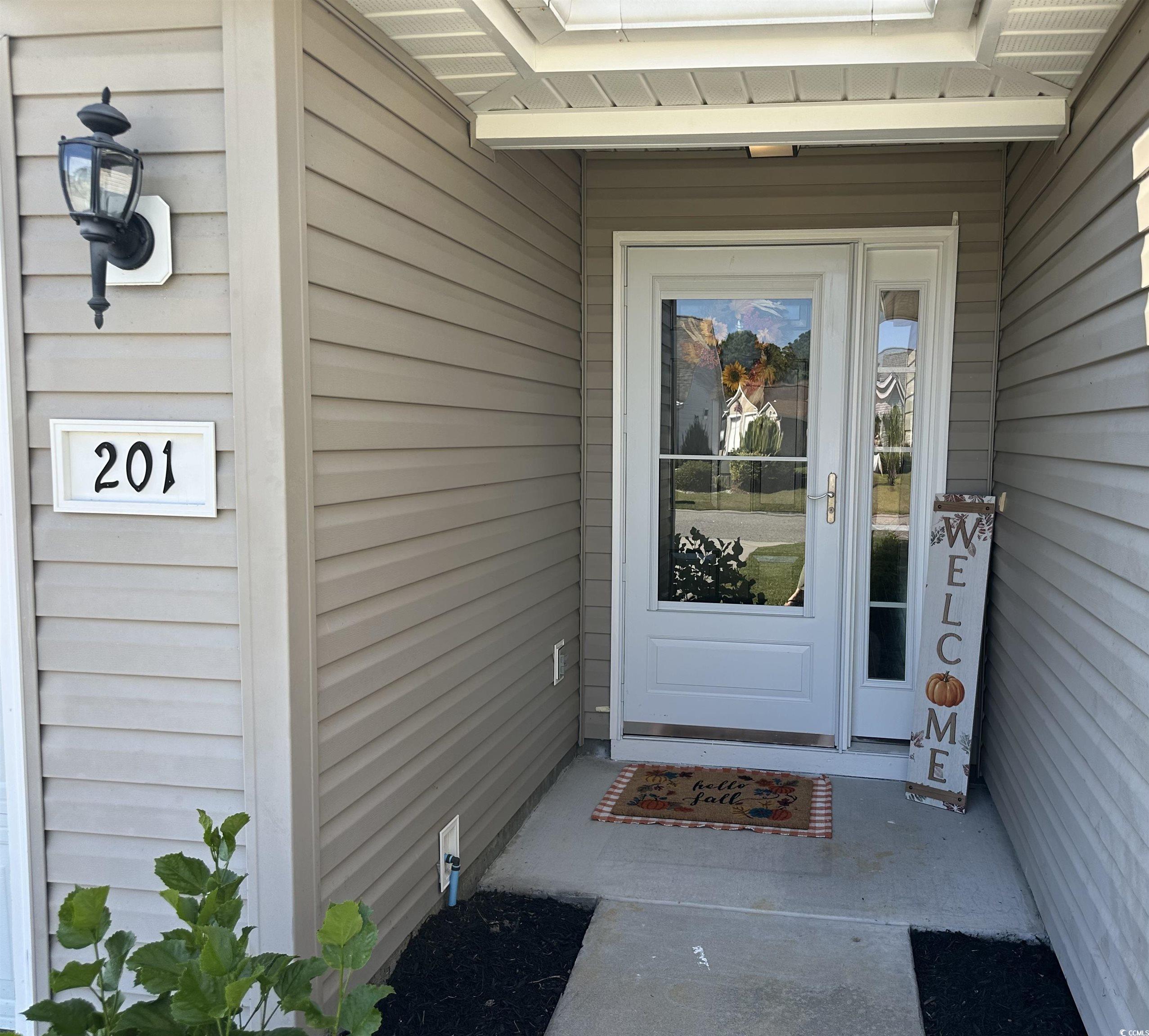 201 Four Leaf Ln. Property Photo 2