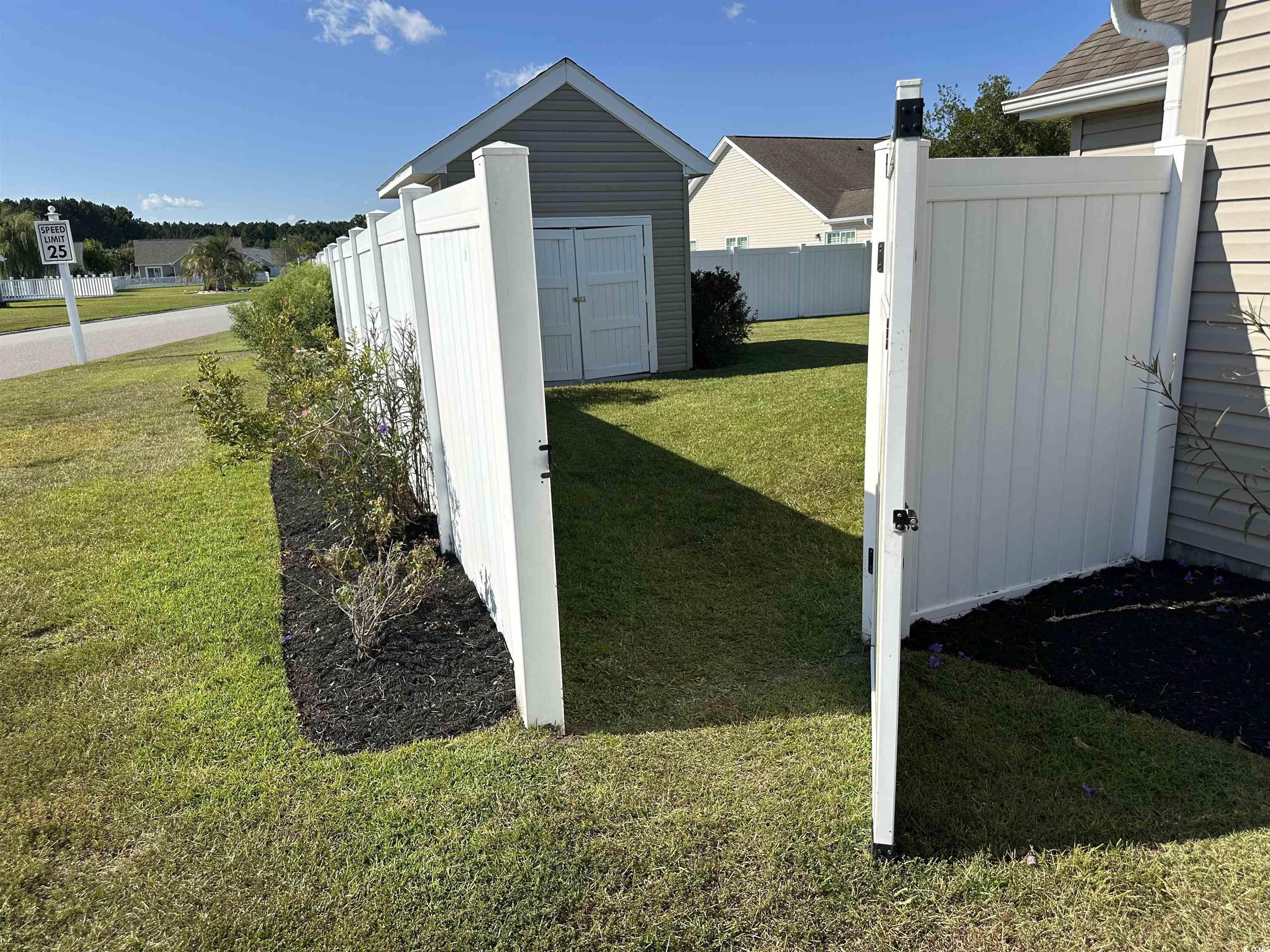 201 Four Leaf Ln. Property Photo 25