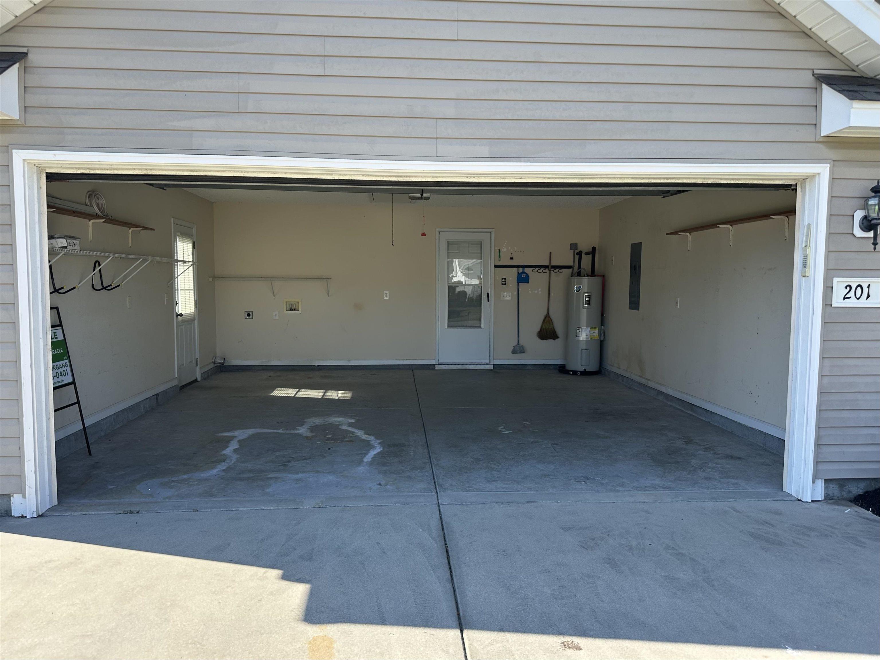 201 Four Leaf Ln. Property Photo 28