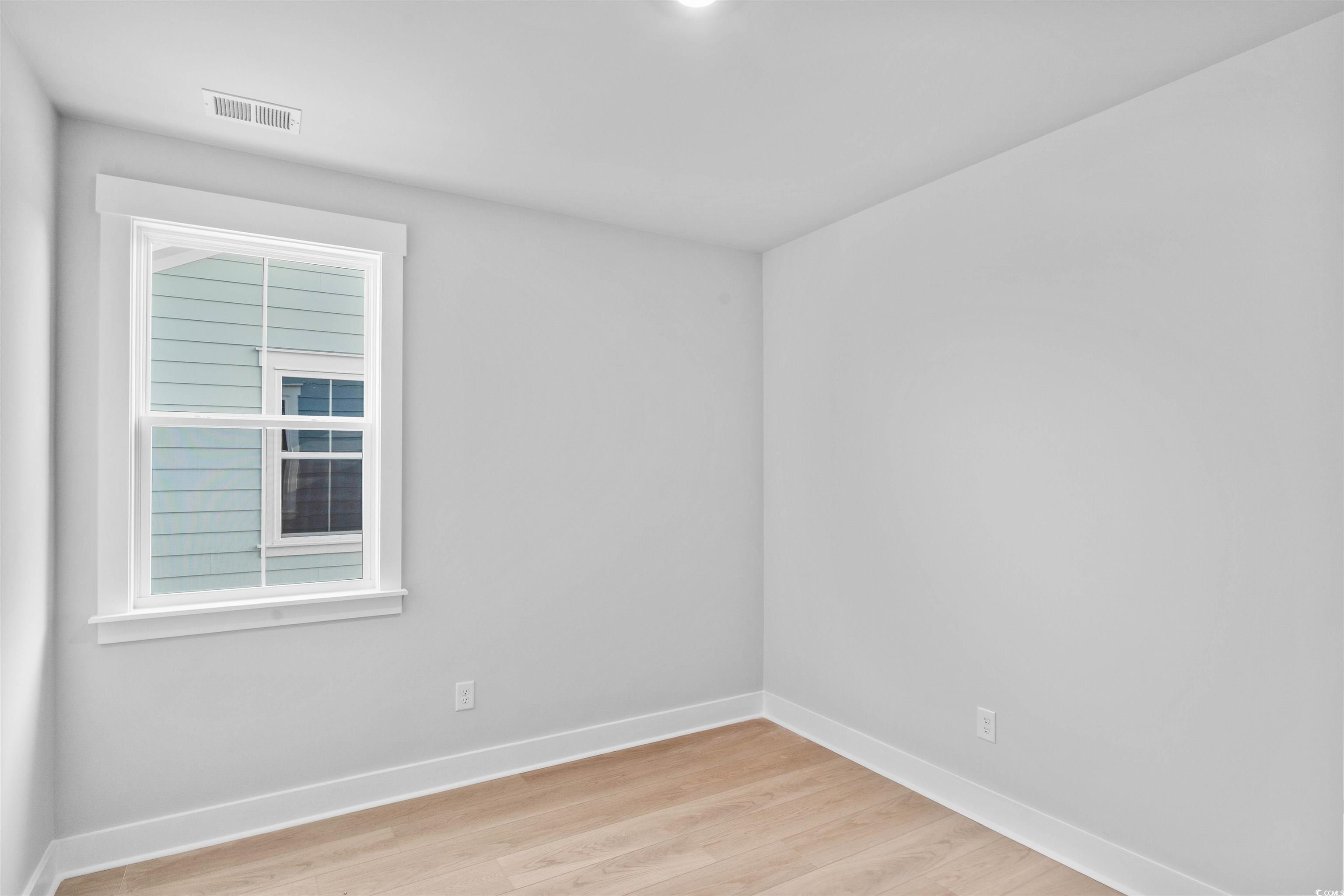 201 Atlantic Breeze St. Property Photo 9