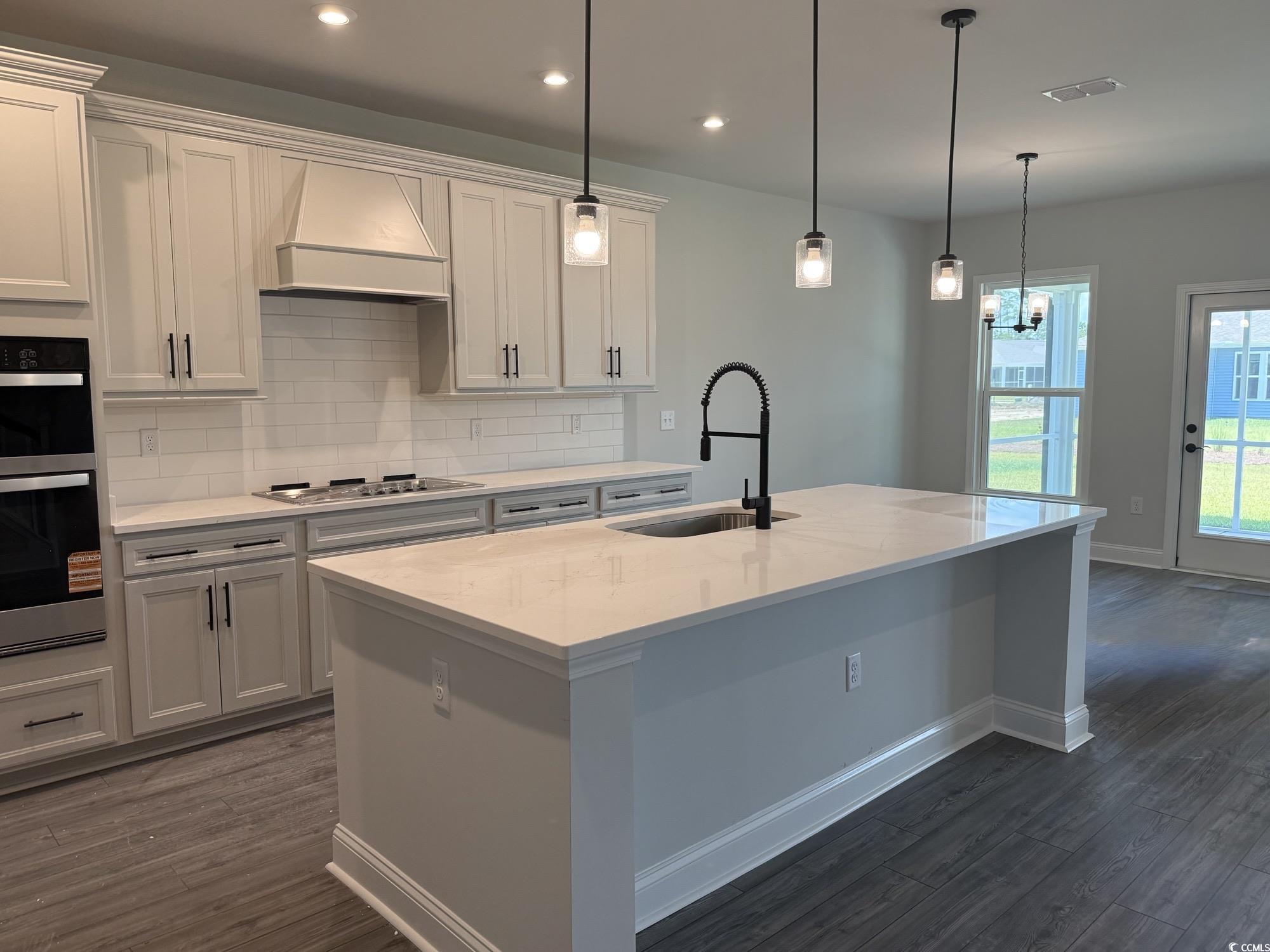 515 Oak Landing Dr. Property Photo 5