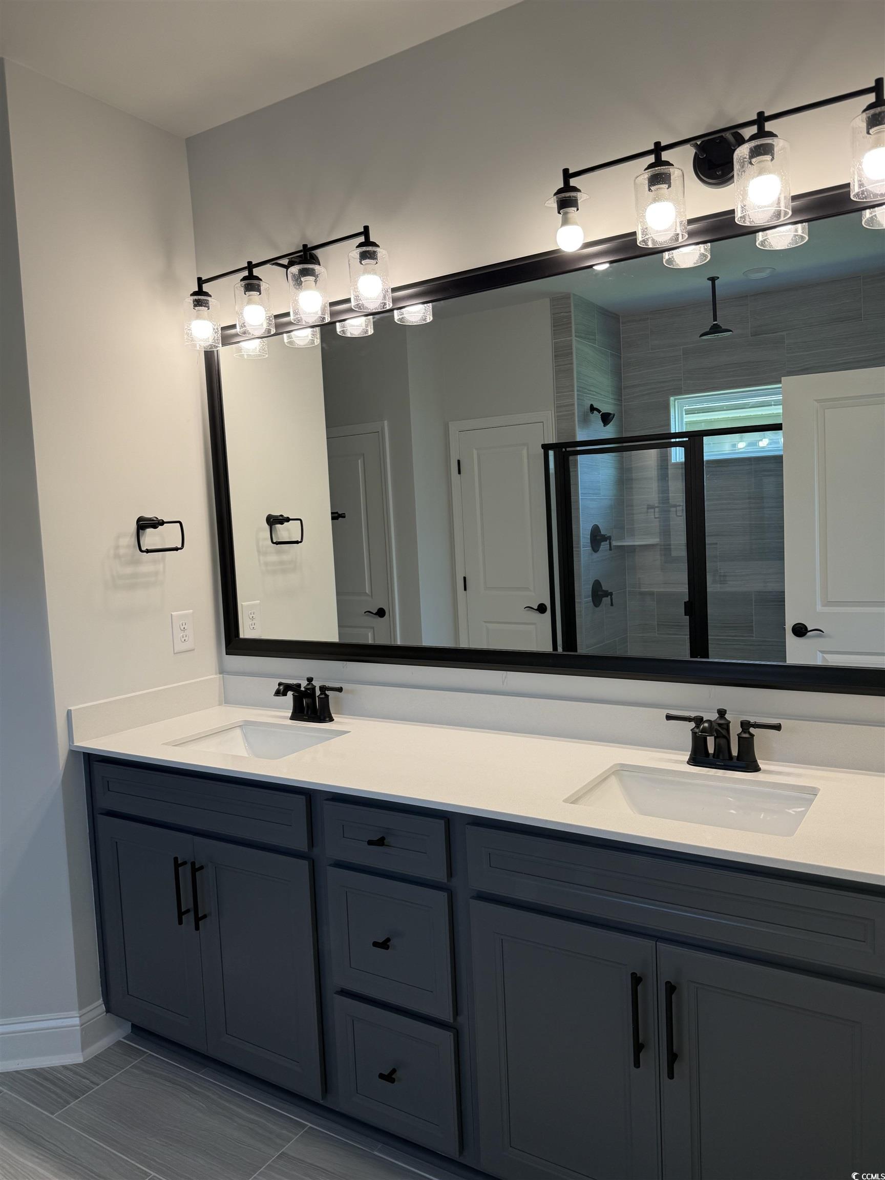 515 Oak Landing Dr. Property Photo 17