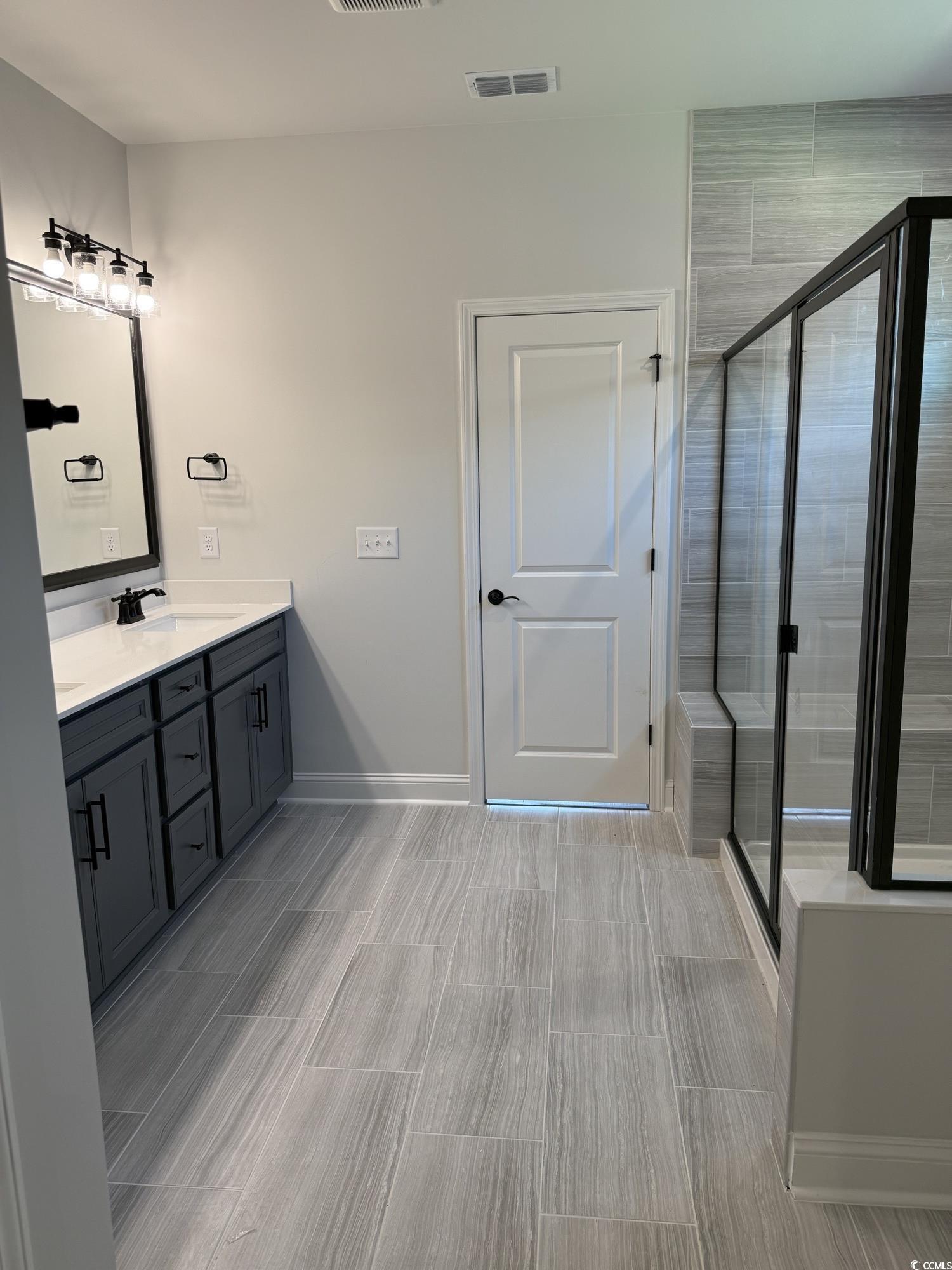 515 Oak Landing Dr. Property Photo 18