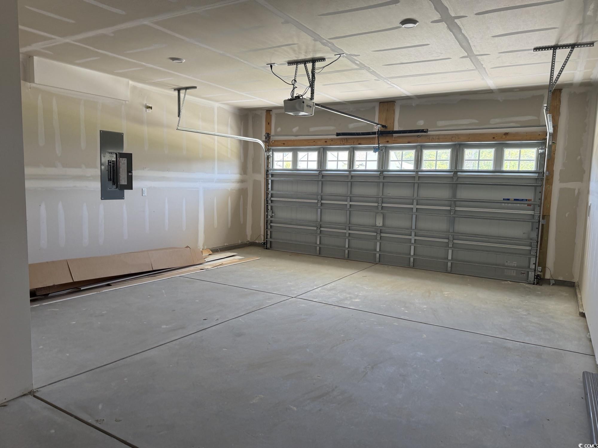 515 Oak Landing Dr. Property Photo 22