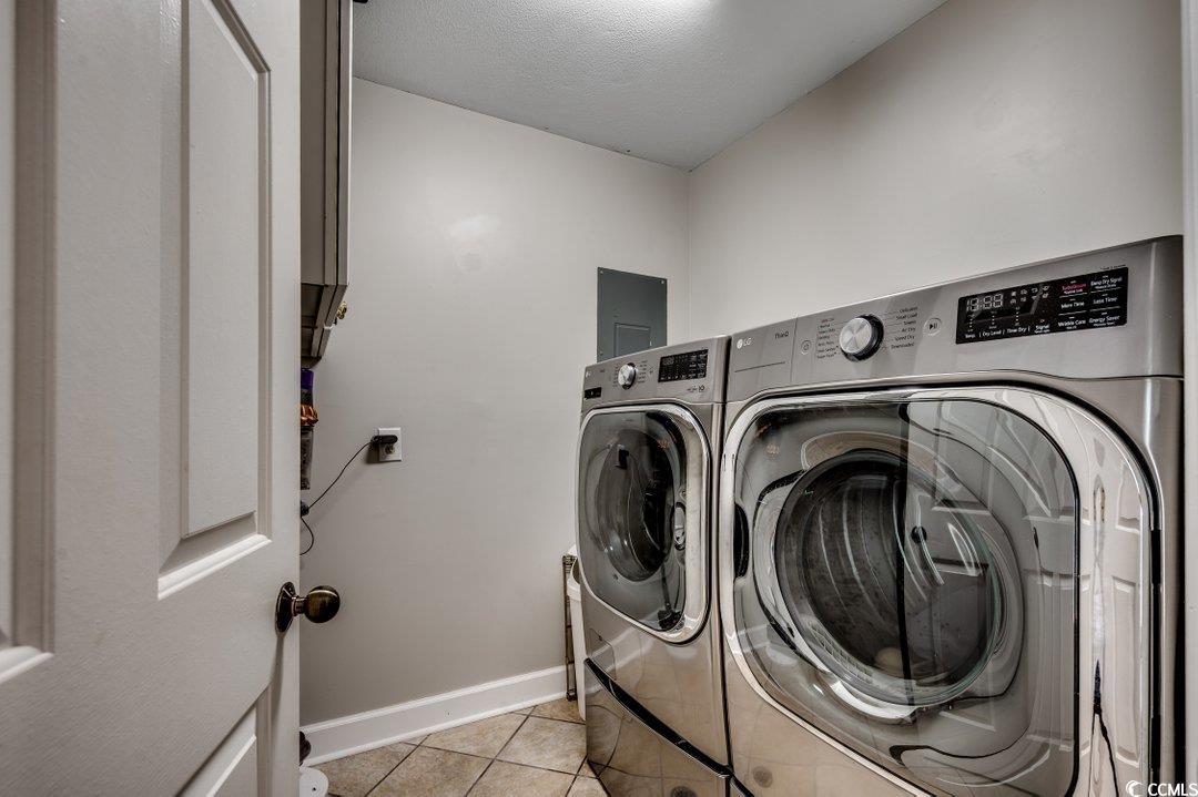 8 Martinique Dr. Property Photo 15