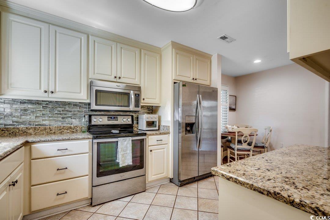 8 Martinique Dr. Property Photo 17