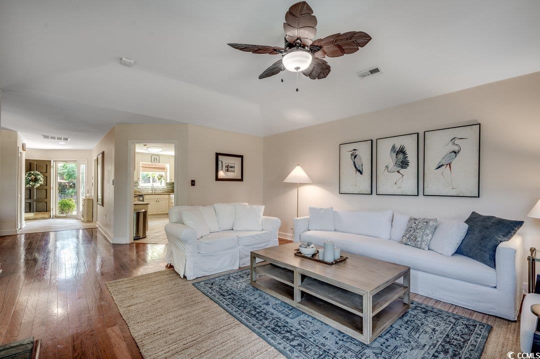 8 Martinique Dr. Property Photo 19