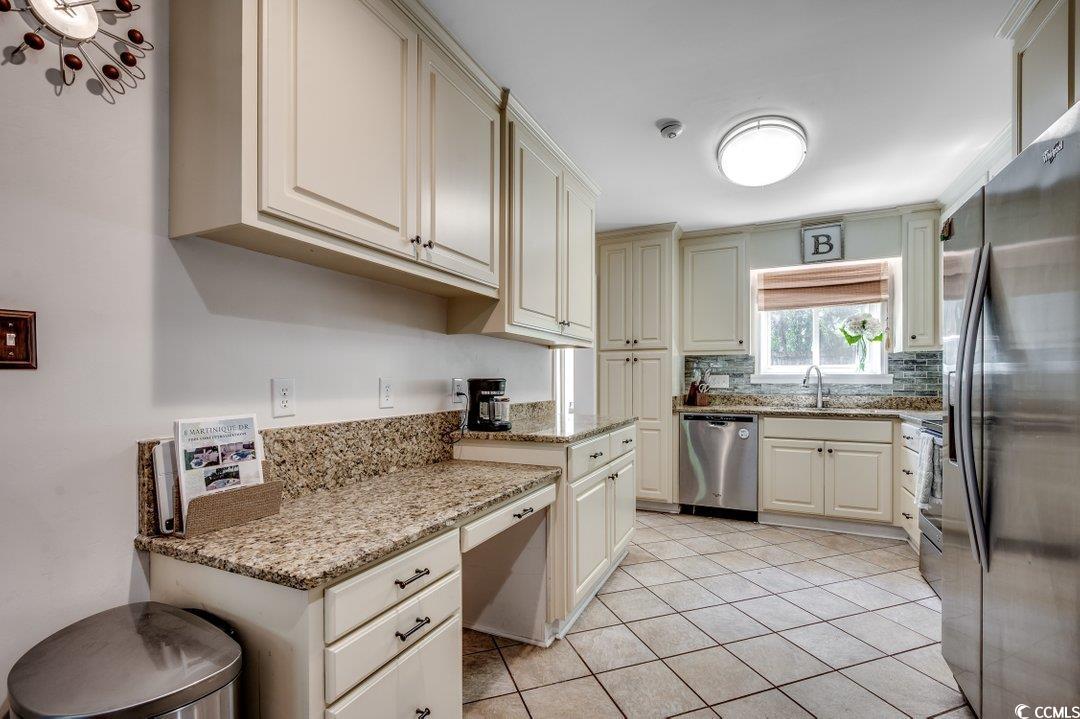 8 Martinique Dr. Property Photo 20