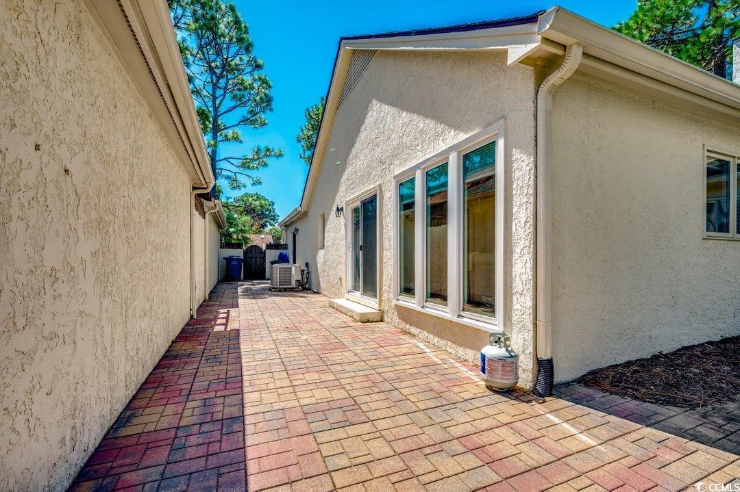 8 Martinique Dr. Property Photo 31