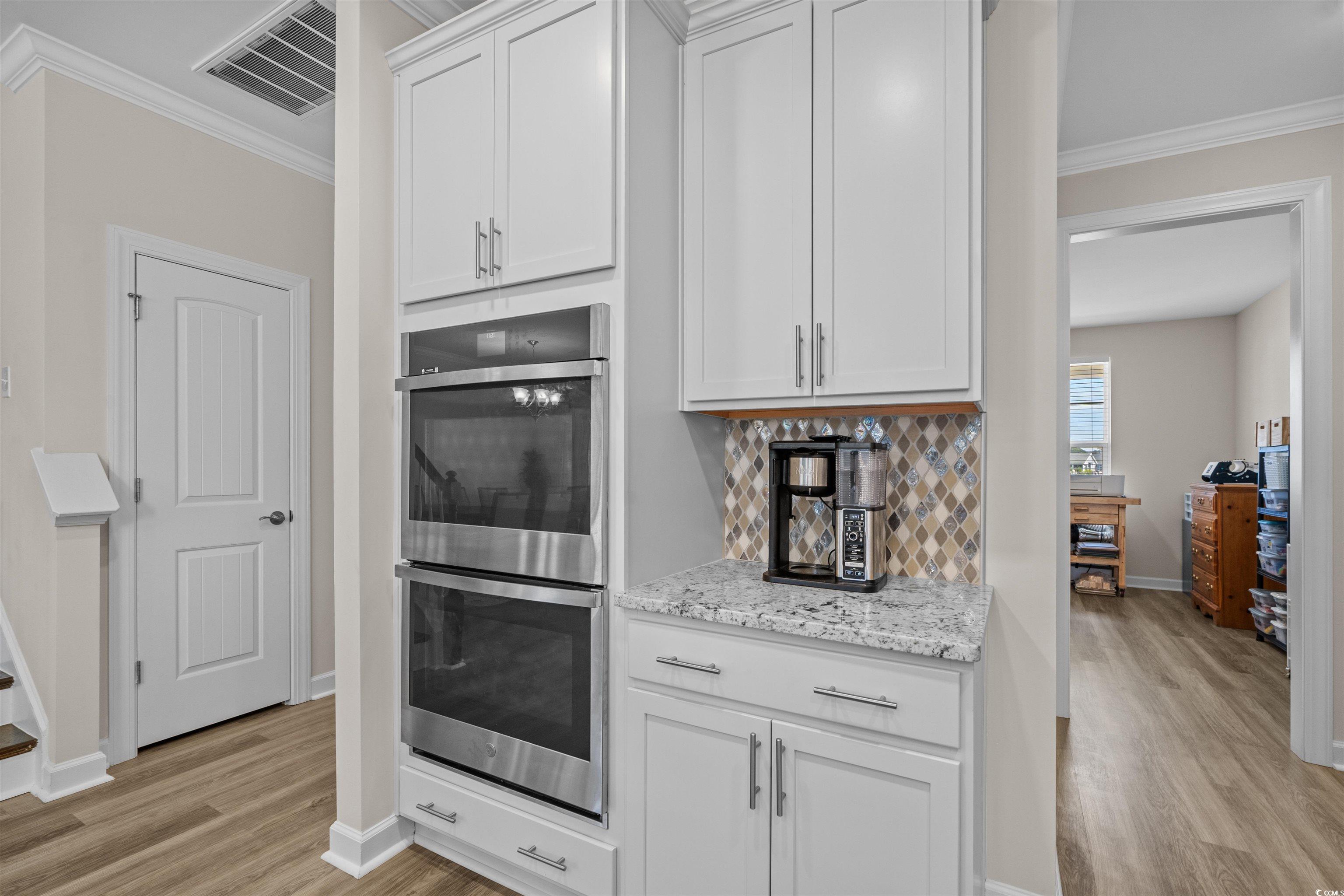 3364 Eversheen Dr. Property Photo 10