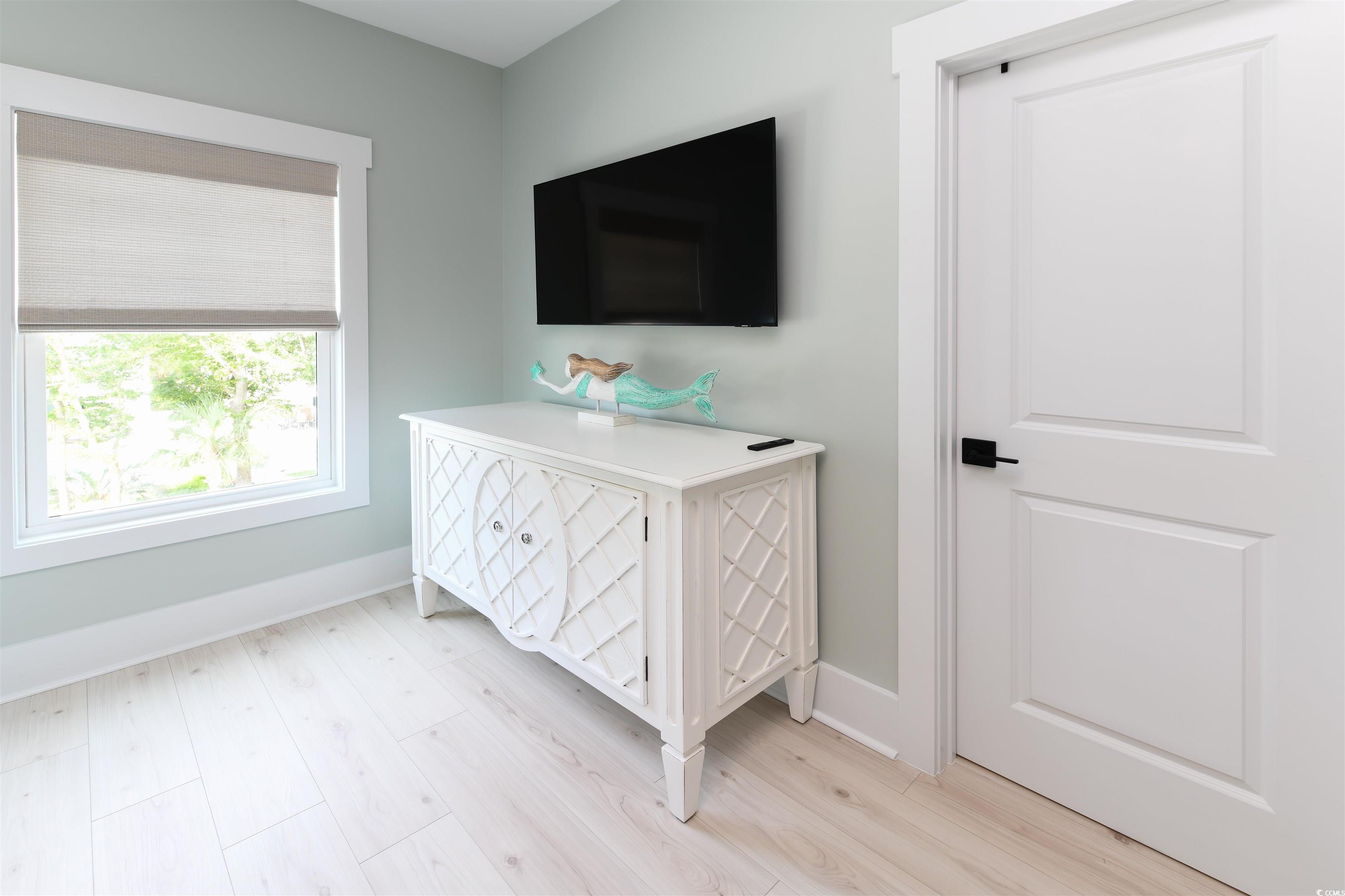 115 A 6th Ave. S Property Photo 27