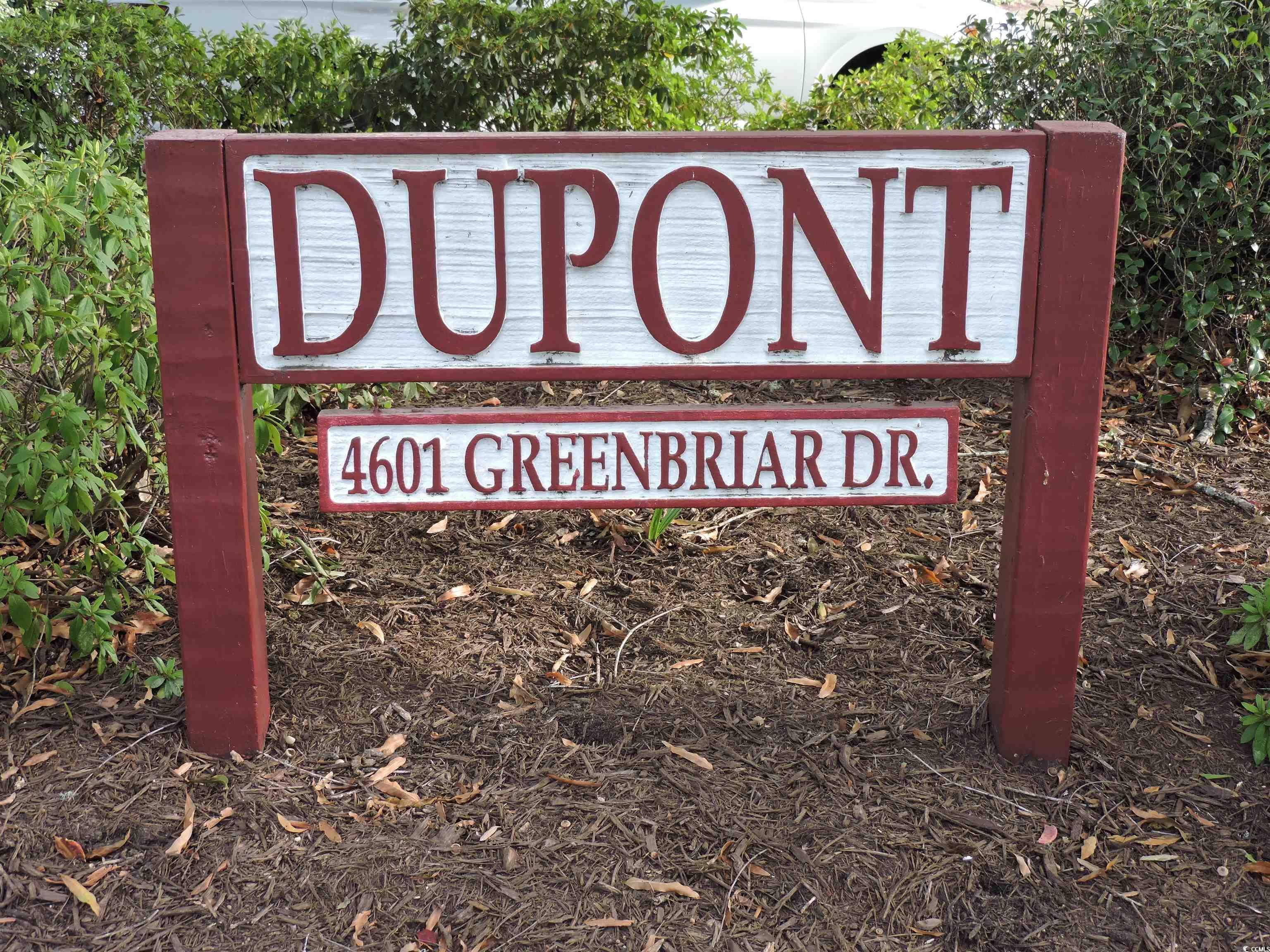 4601 Greenbriar Dr. Property Photo 2