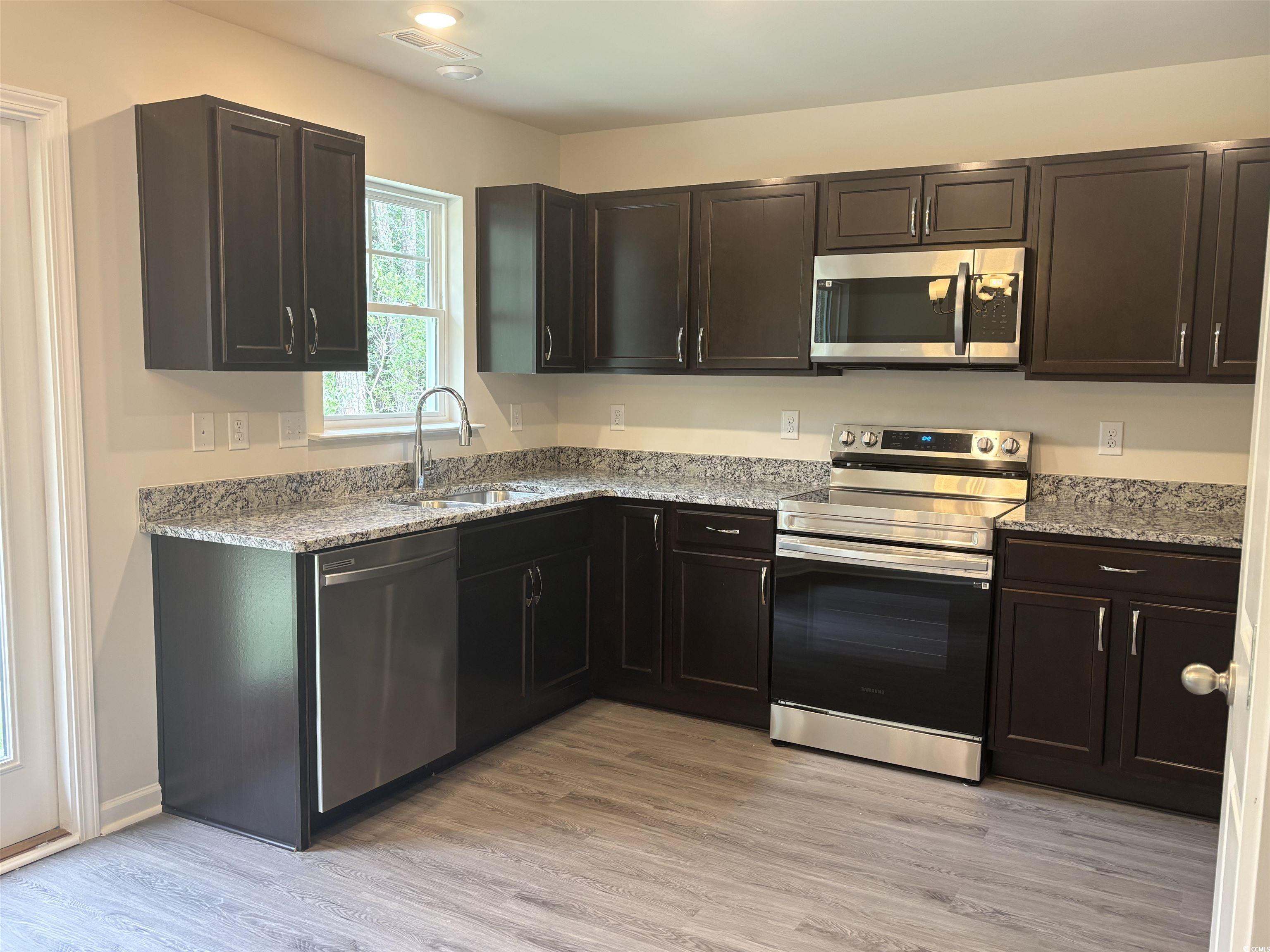 1114 Oscar Rd. Property Photo 2