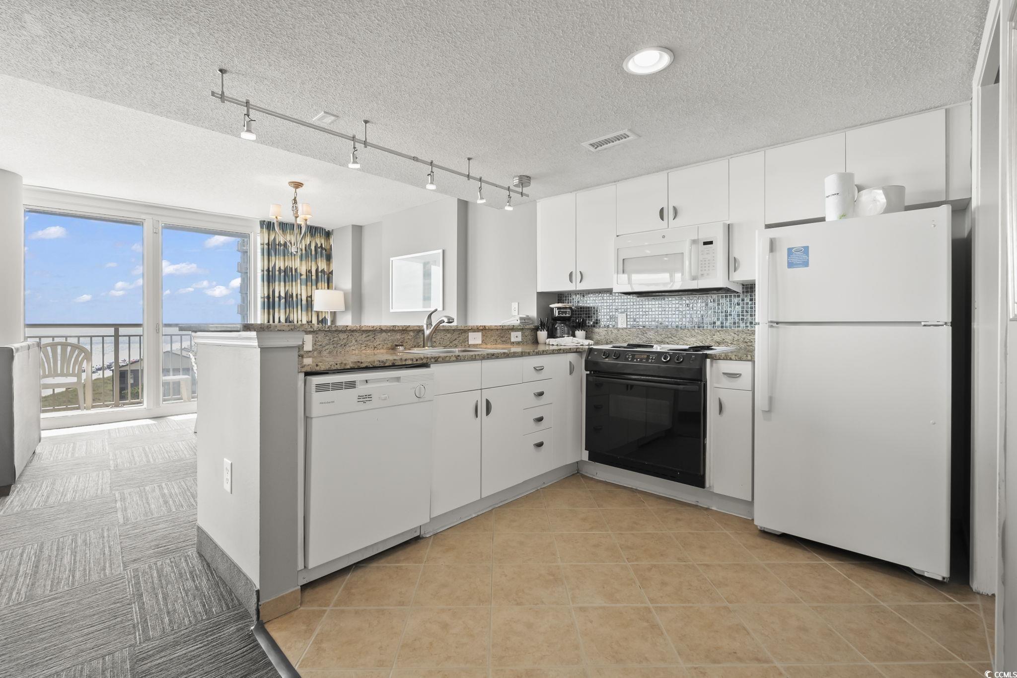 300 N Ocean Blvd. Property Photo 14