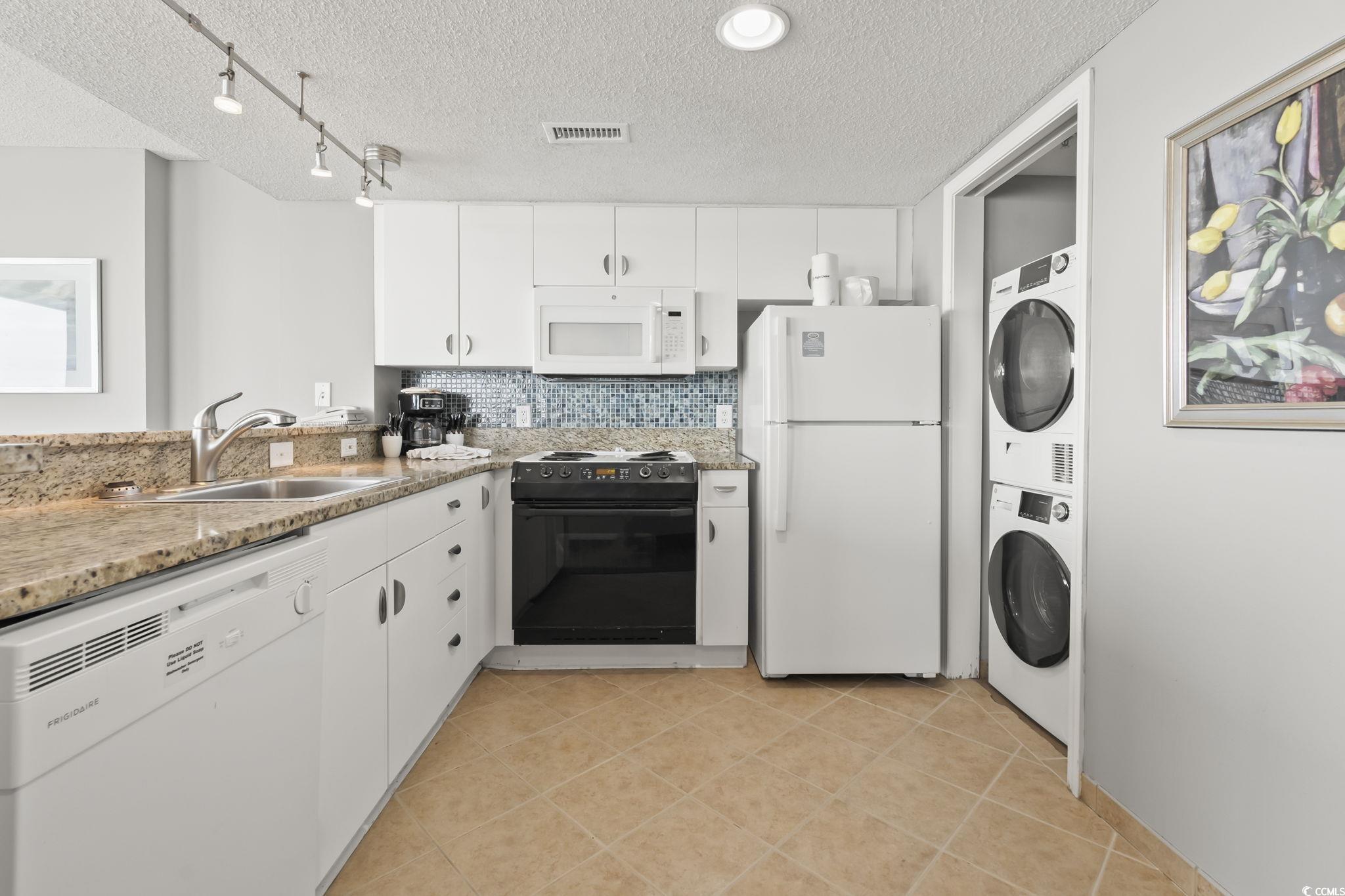 300 N Ocean Blvd. Property Photo 27