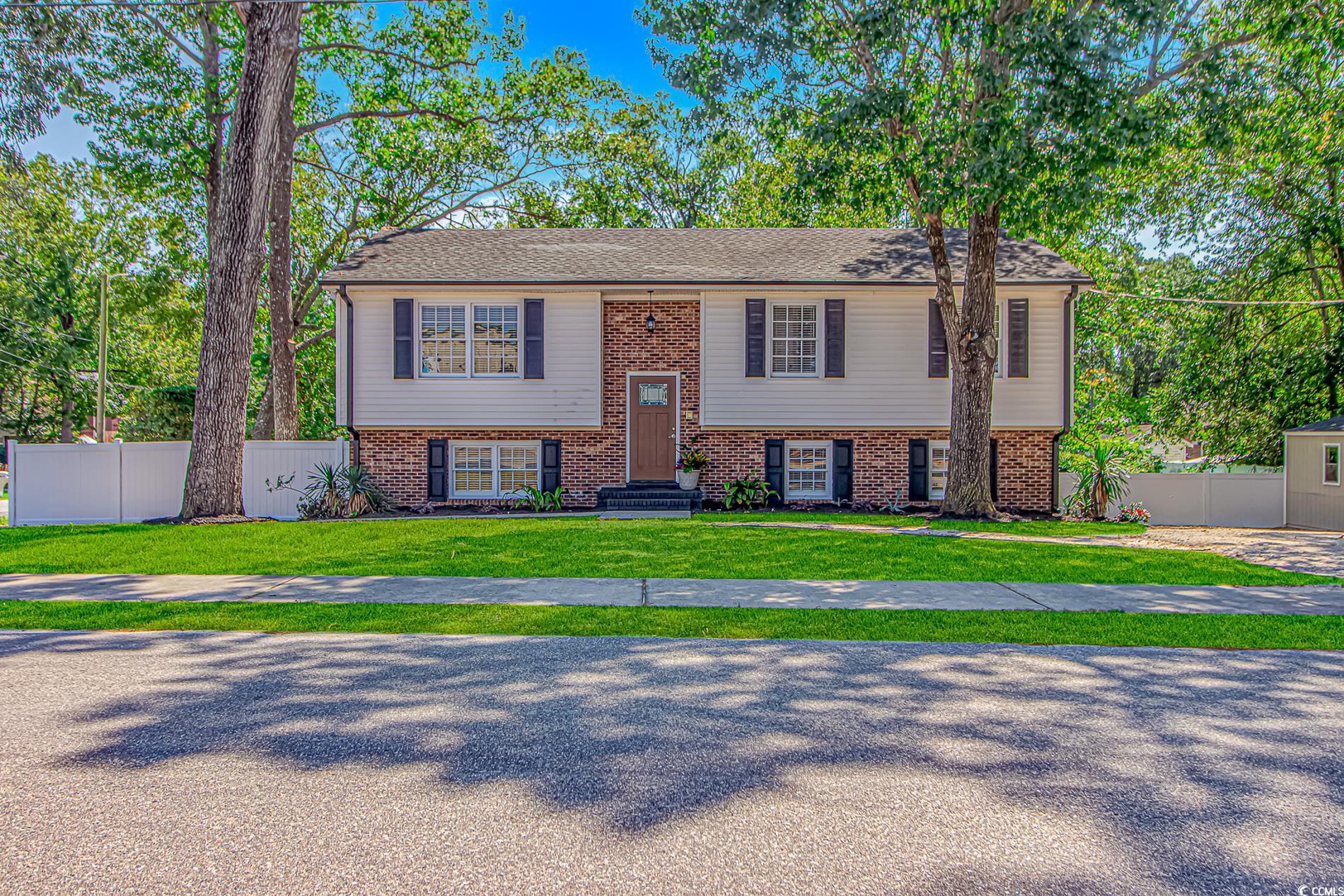 313 N Poplar Dr. Property Photo 1