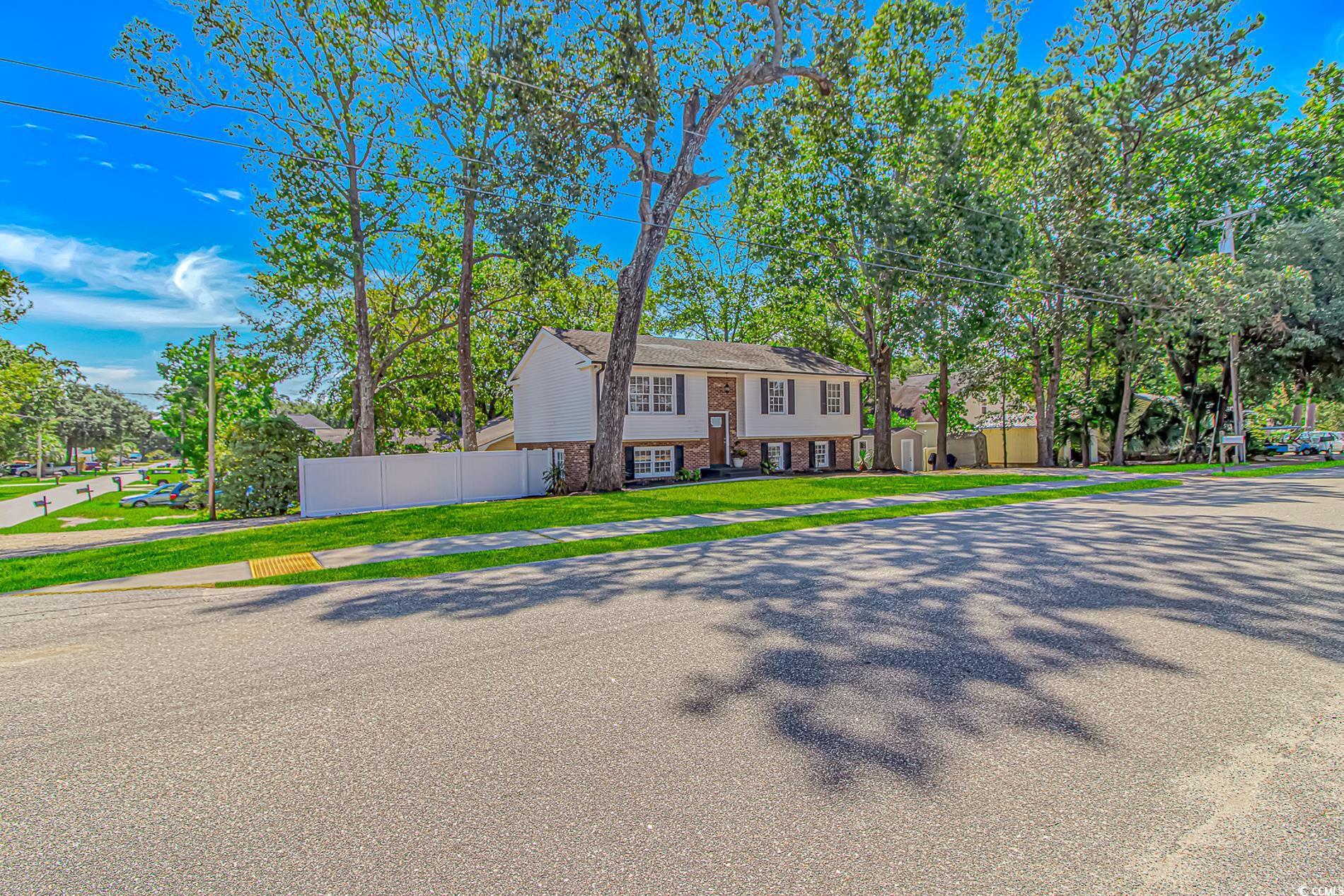 313 N Poplar Dr. Property Photo 2