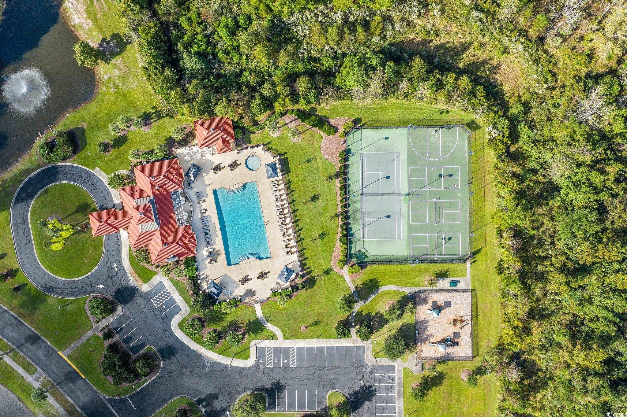 914 Bluffview Dr. Property Photo 2