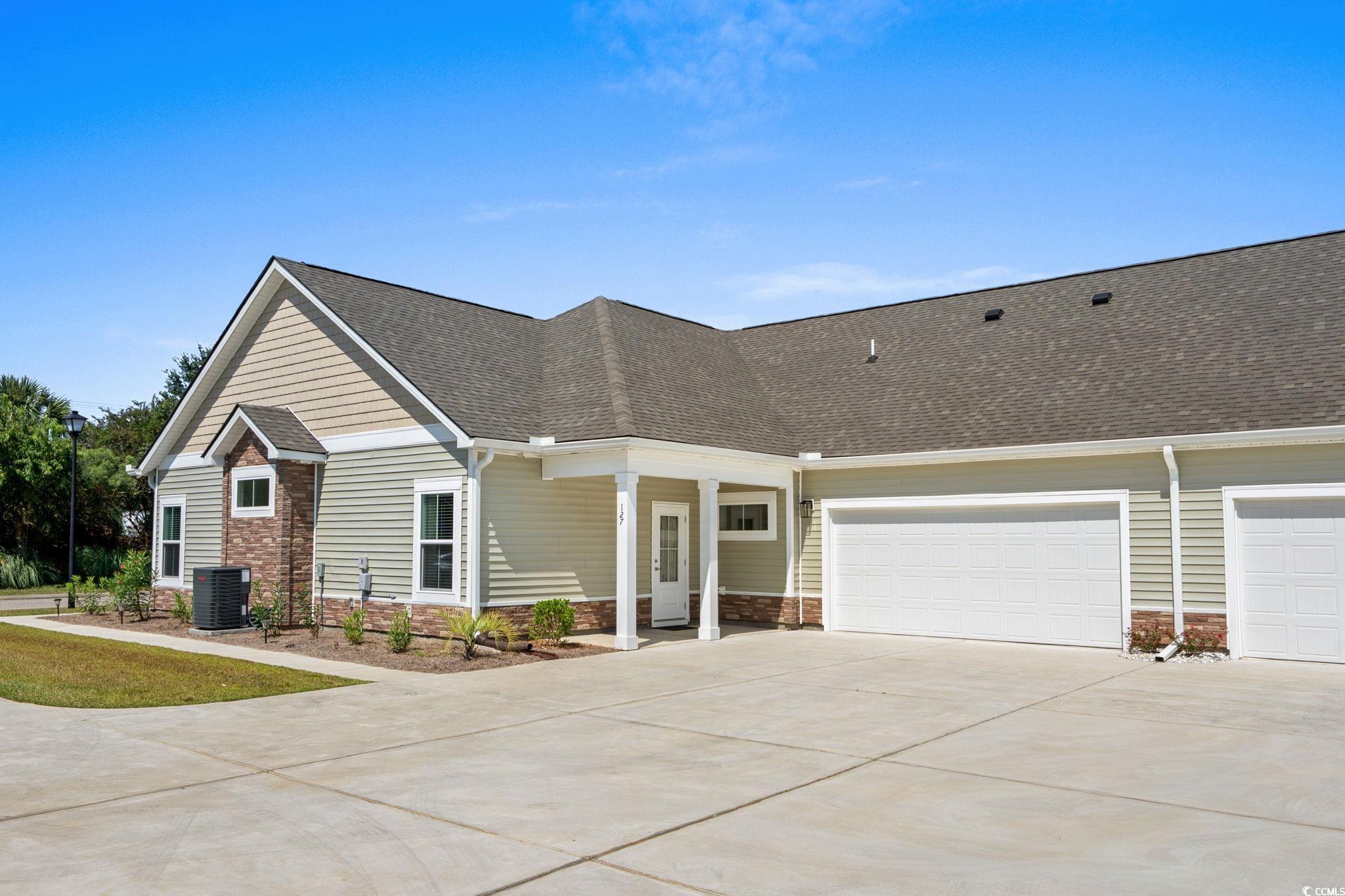 127 Stonewall Circle Property Photo 1