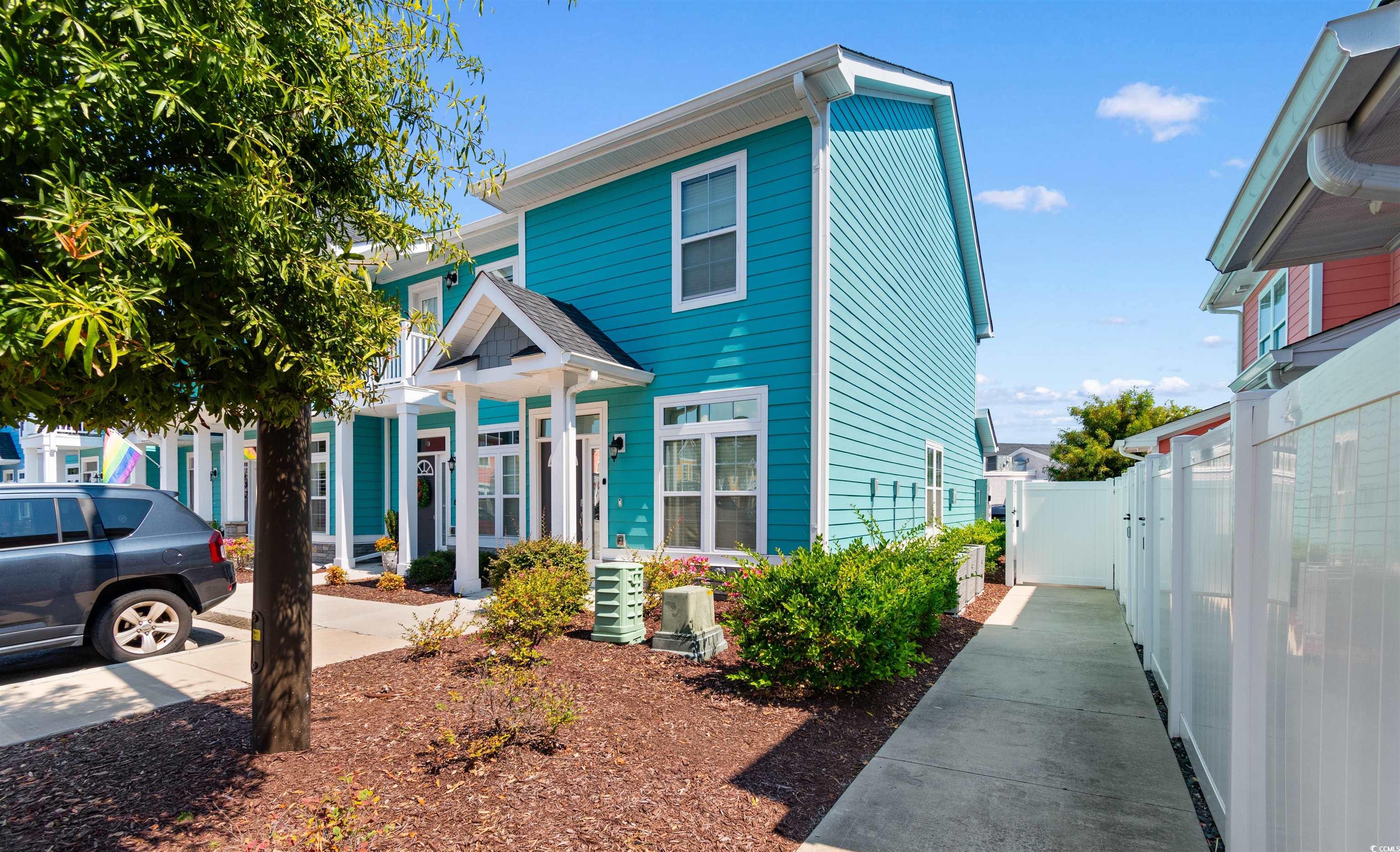 804 Moen Pl. Property Photo 2