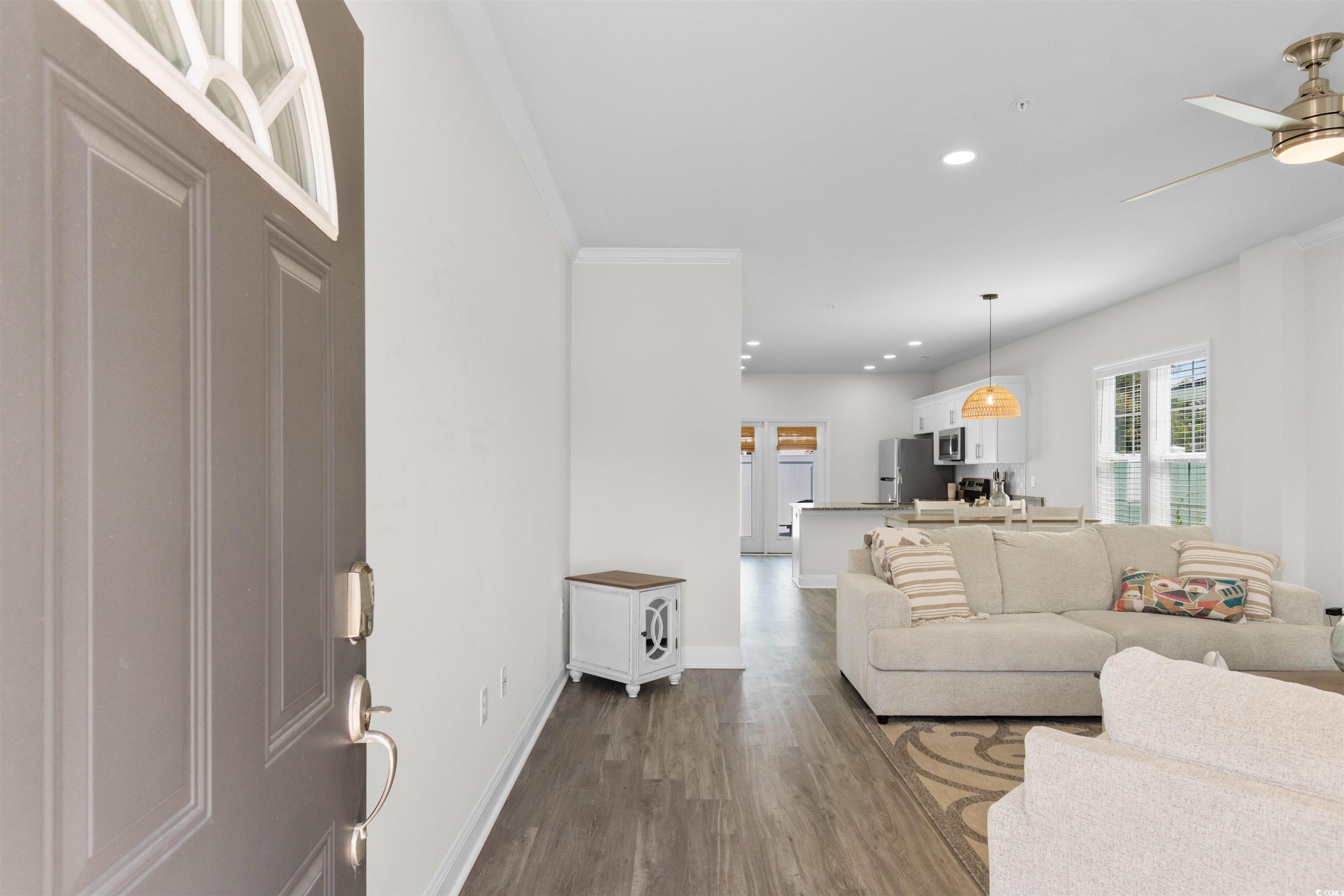 804 Moen Pl. Property Photo 4