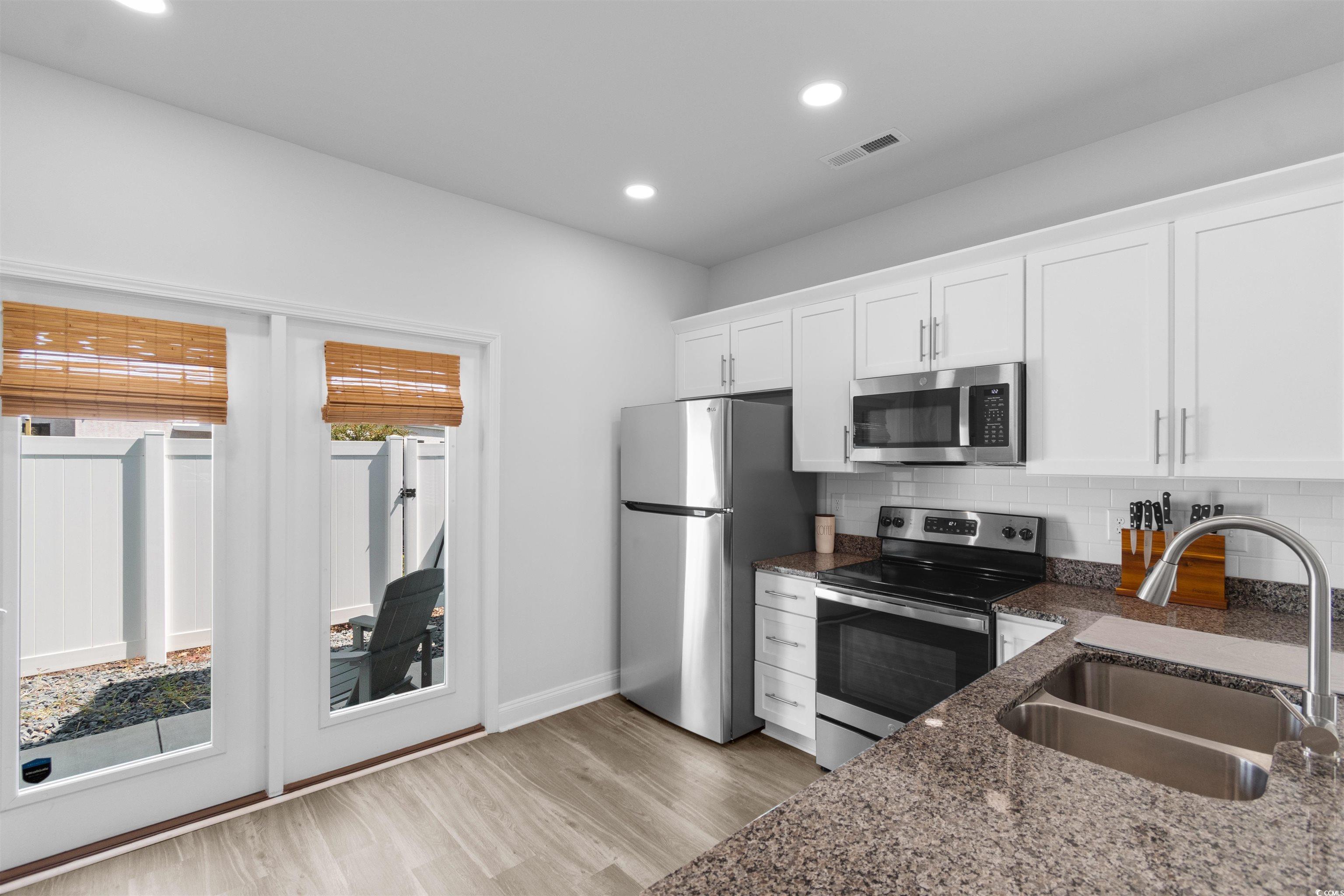 804 Moen Pl. Property Photo 9