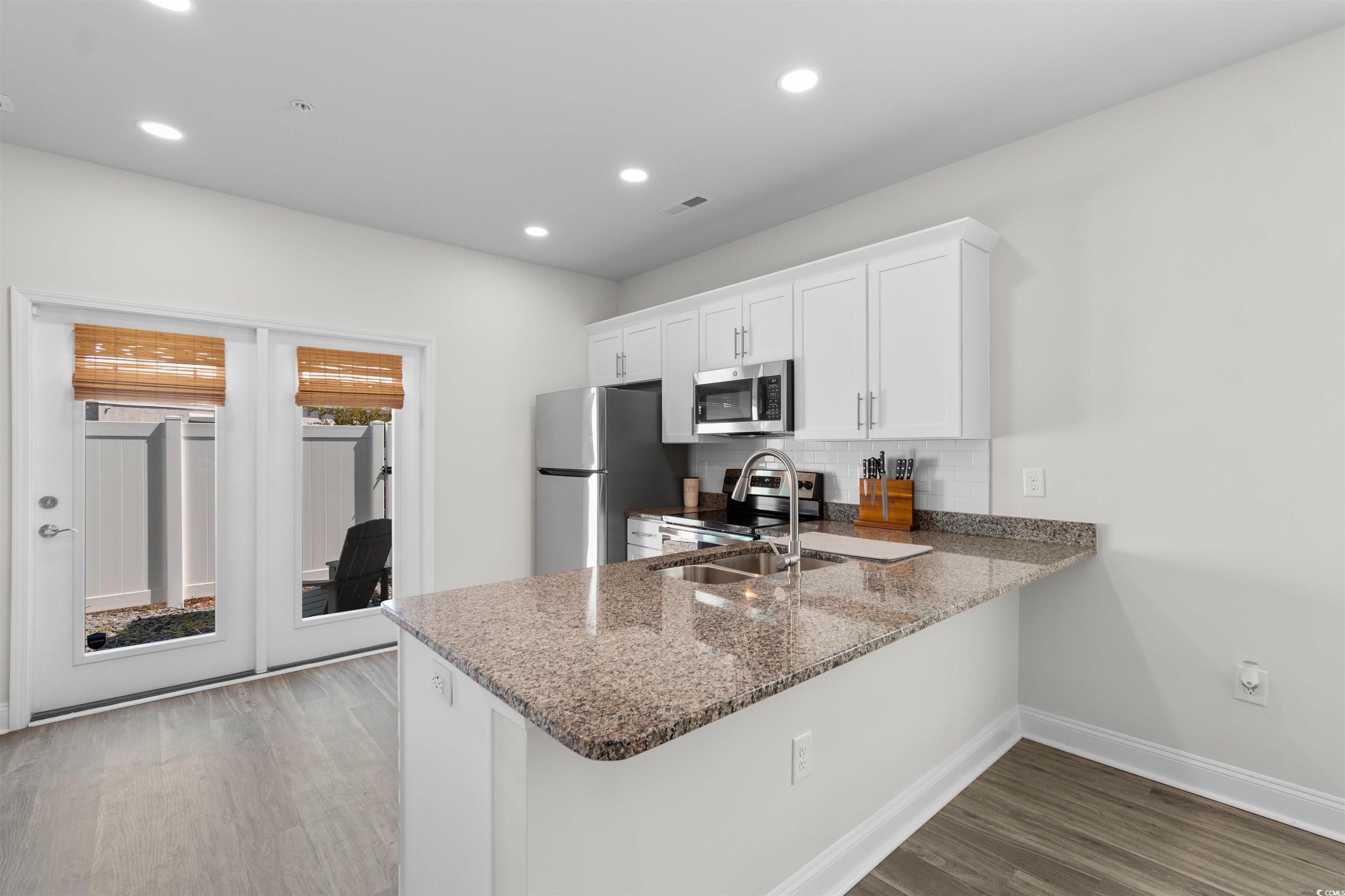 804 Moen Pl. Property Photo 10