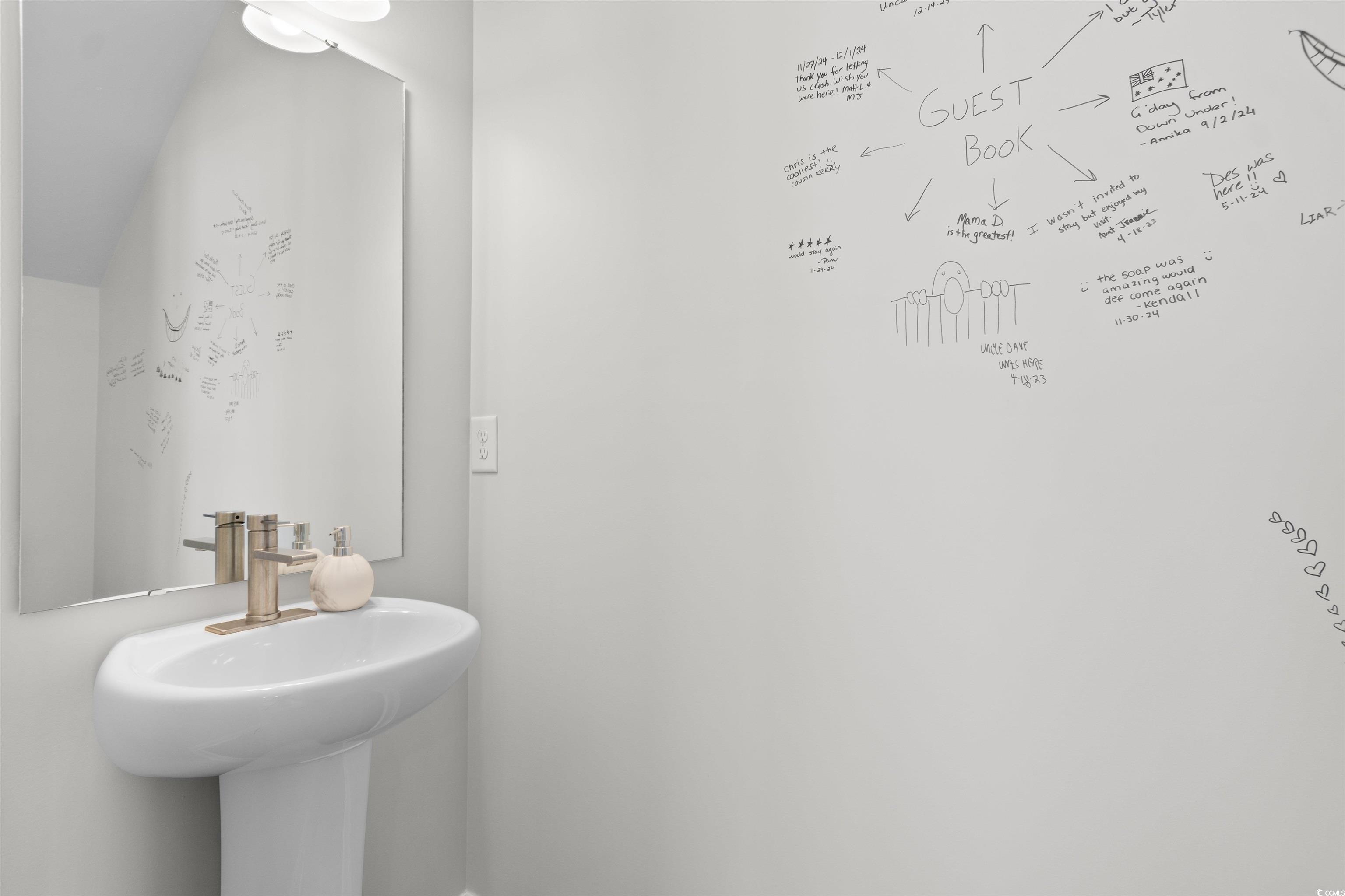 804 Moen Pl. Property Photo 14