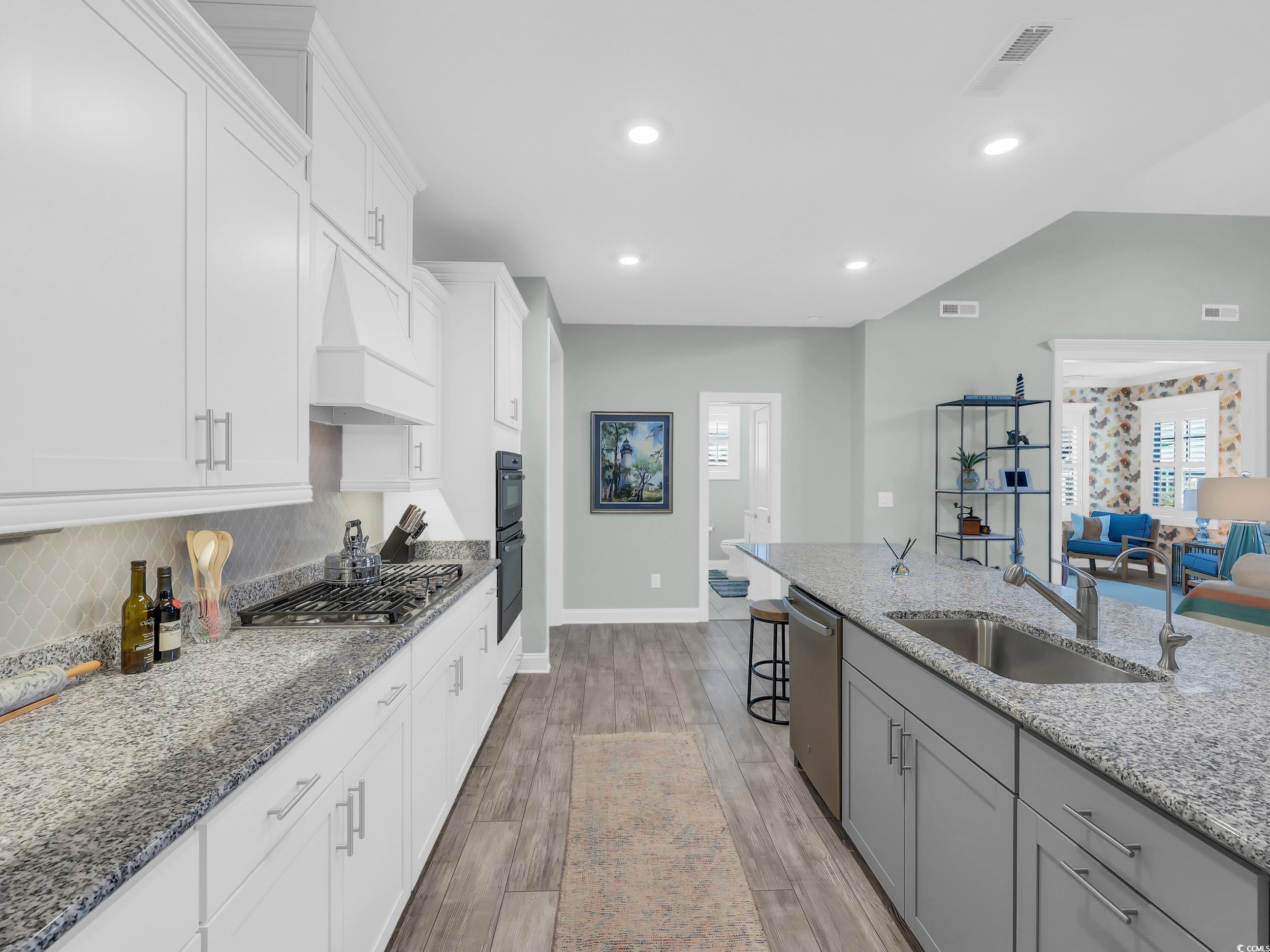 1135 Doubloon Dr. Property Photo 2