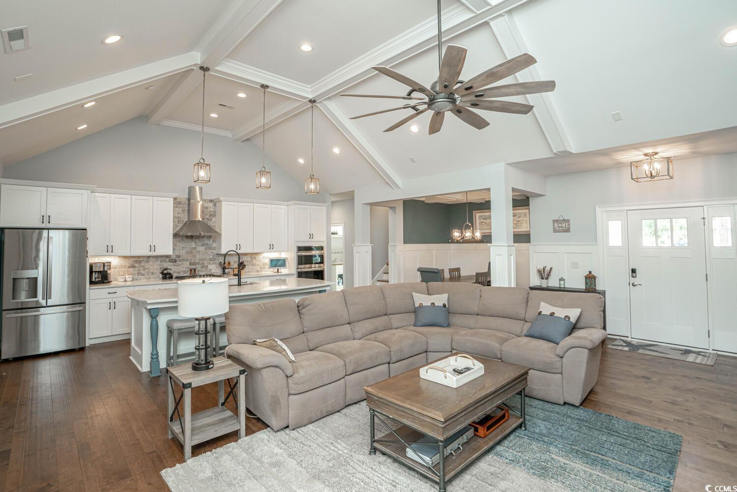 725 Bermuda Walk Property Photo 15