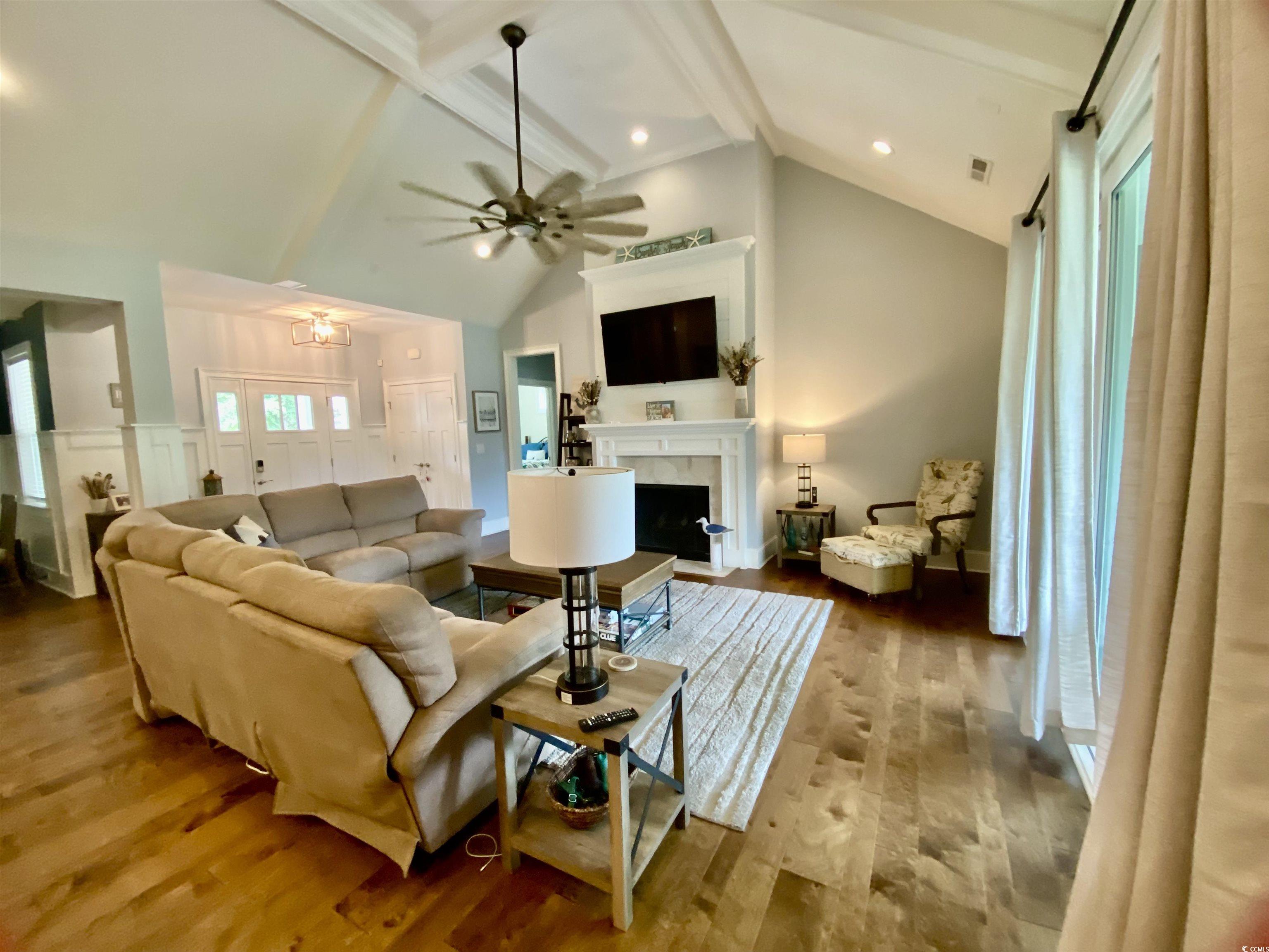 725 Bermuda Walk Property Photo 19