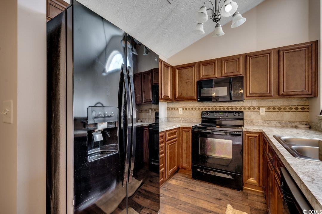 240 Upper Saddle Circle Property Photo 7