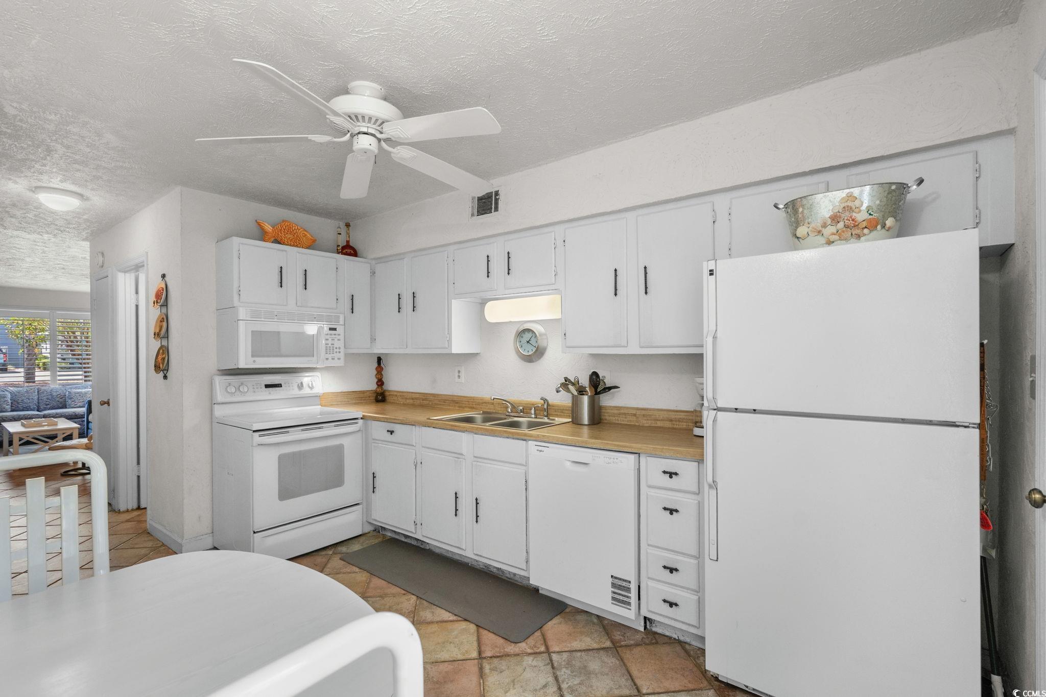 1621 Edge Dr. Property Photo 12