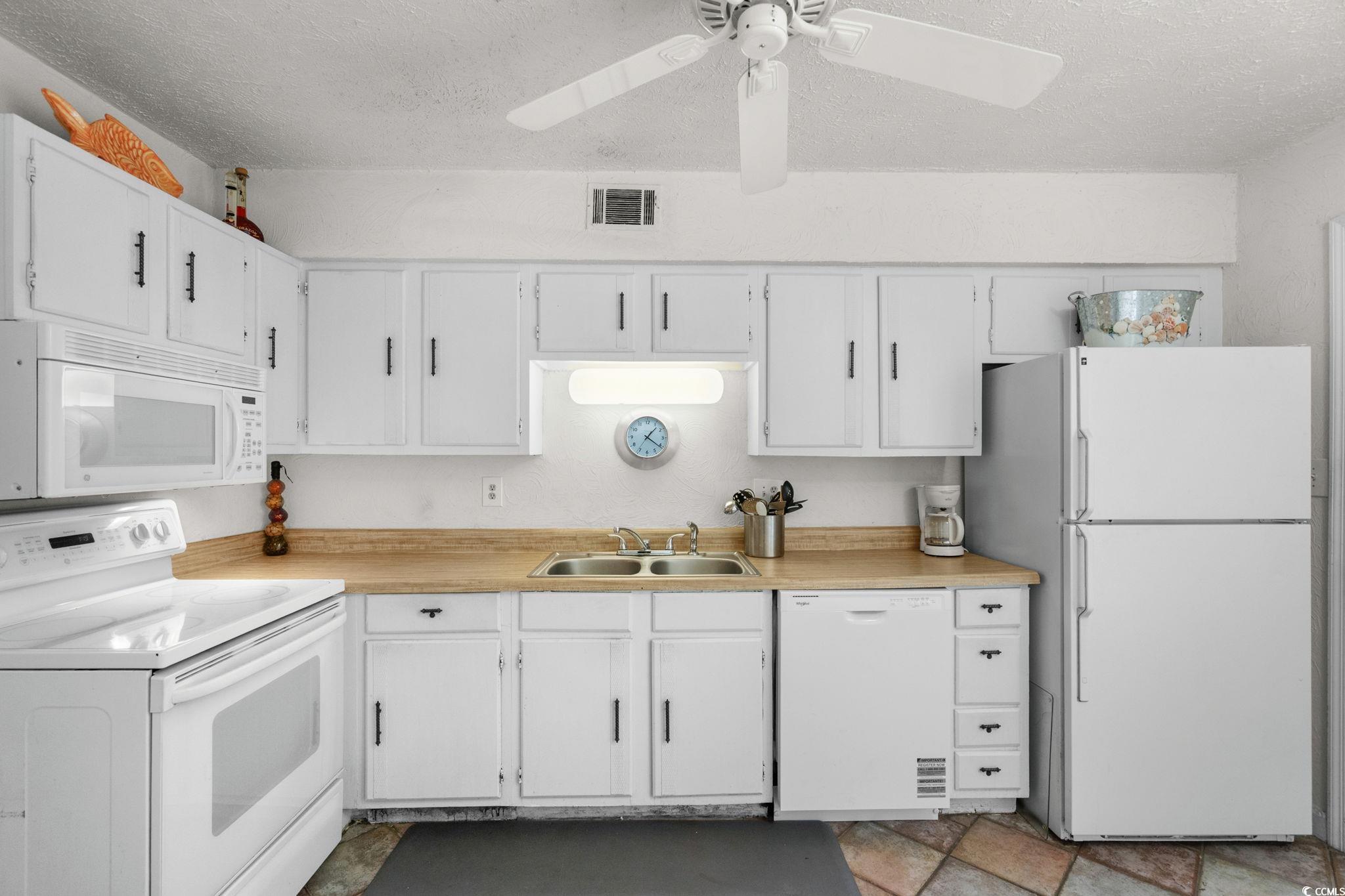 1621 Edge Dr. Property Photo 14