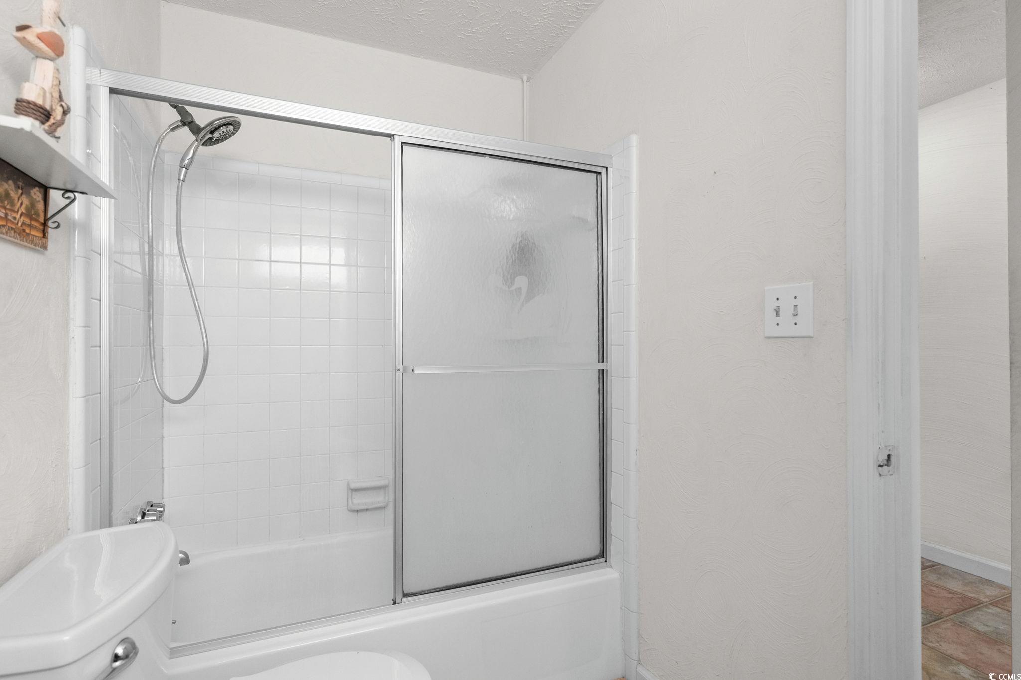 1621 Edge Dr. Property Photo 27