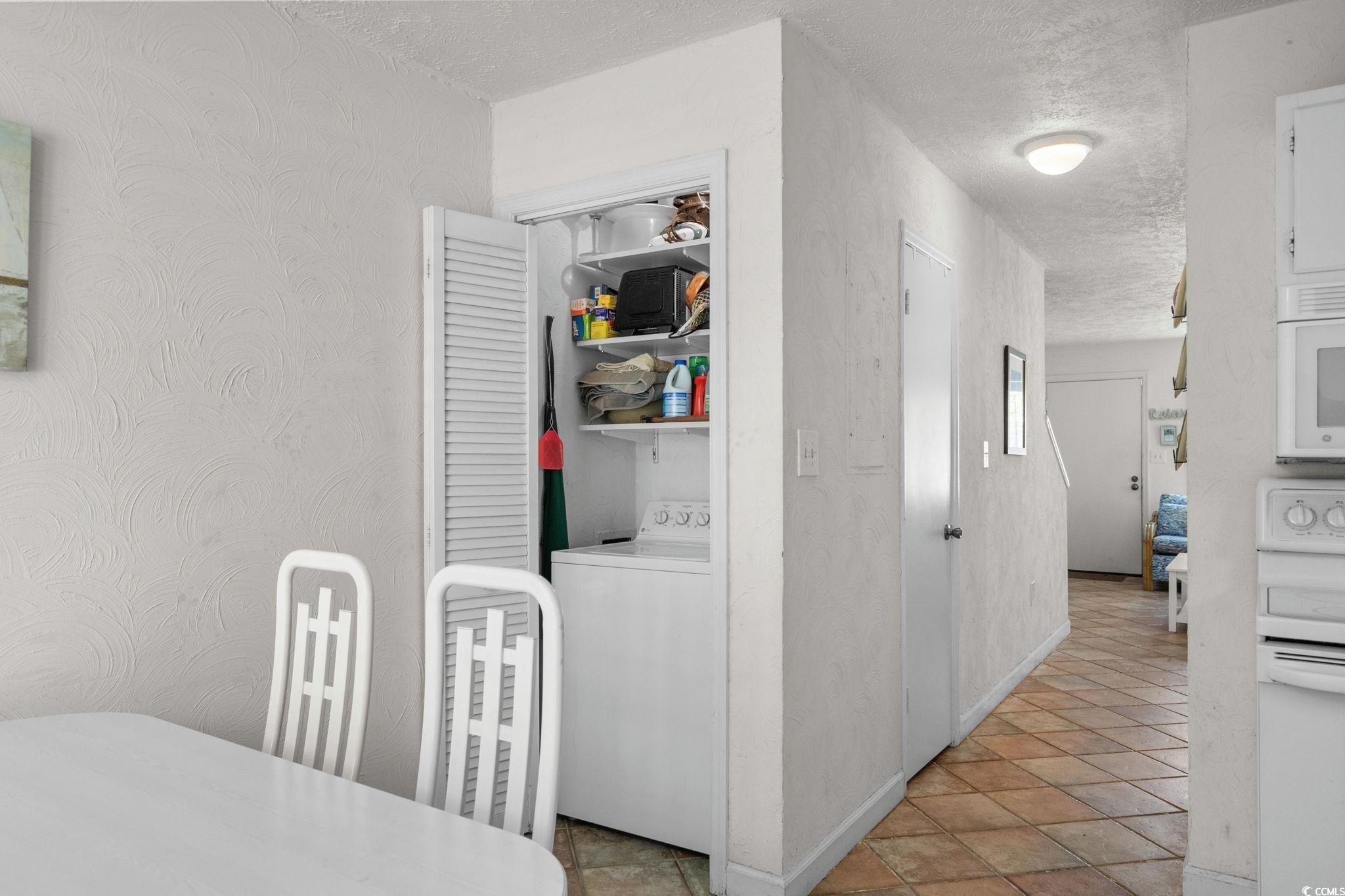 1621 Edge Dr. Property Photo 30
