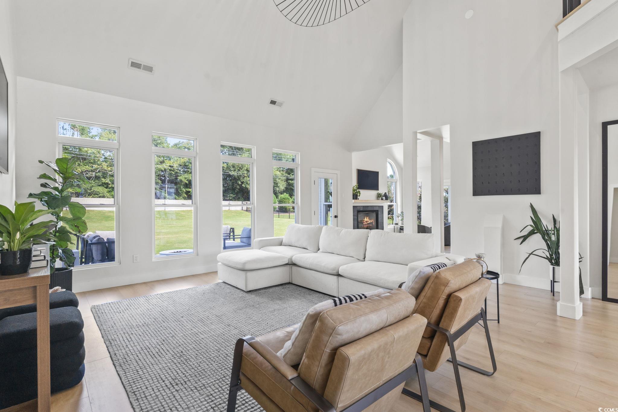 9305 Cove Dr. Property Photo 11