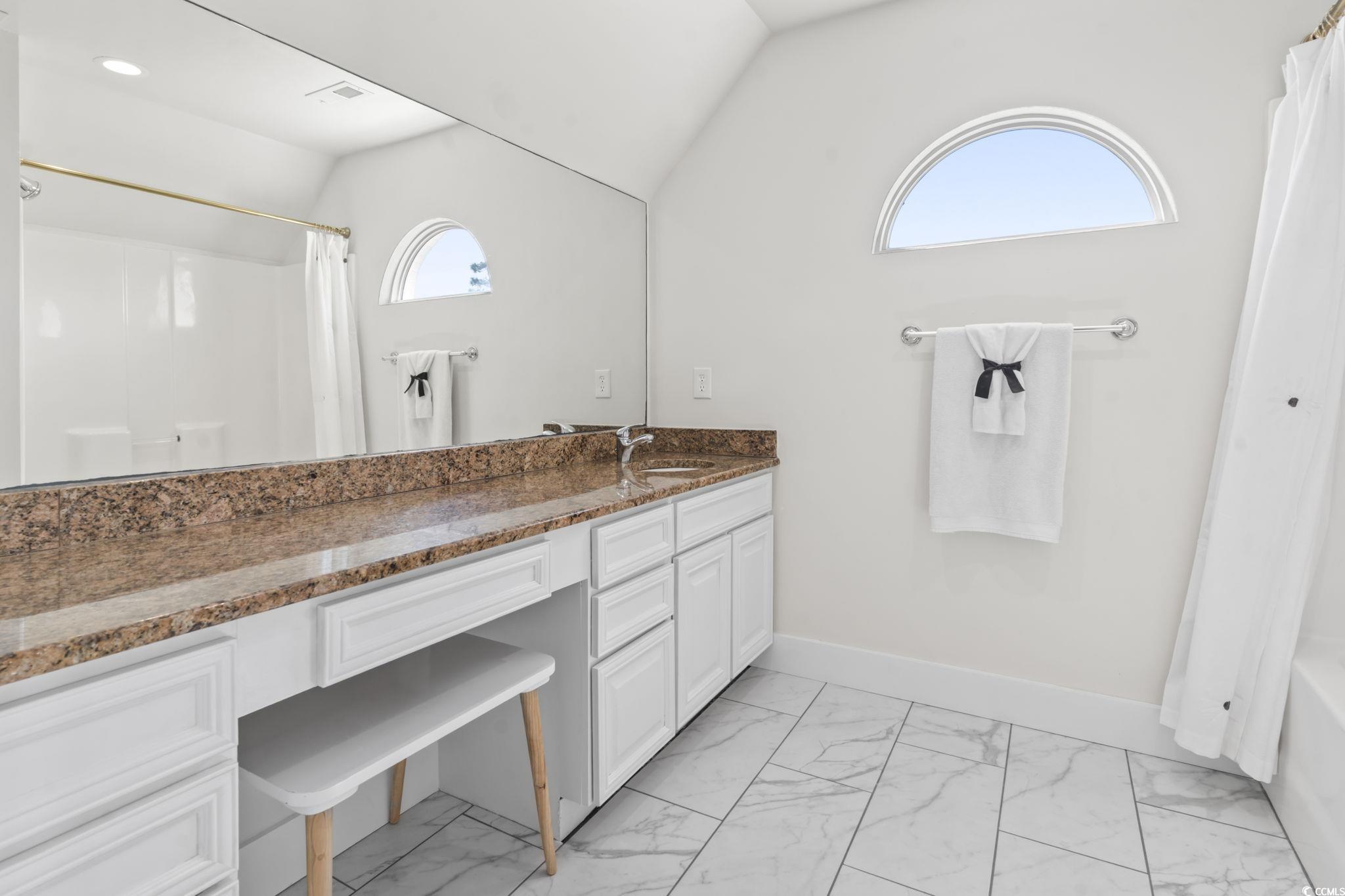 9305 Cove Dr. Property Photo 32