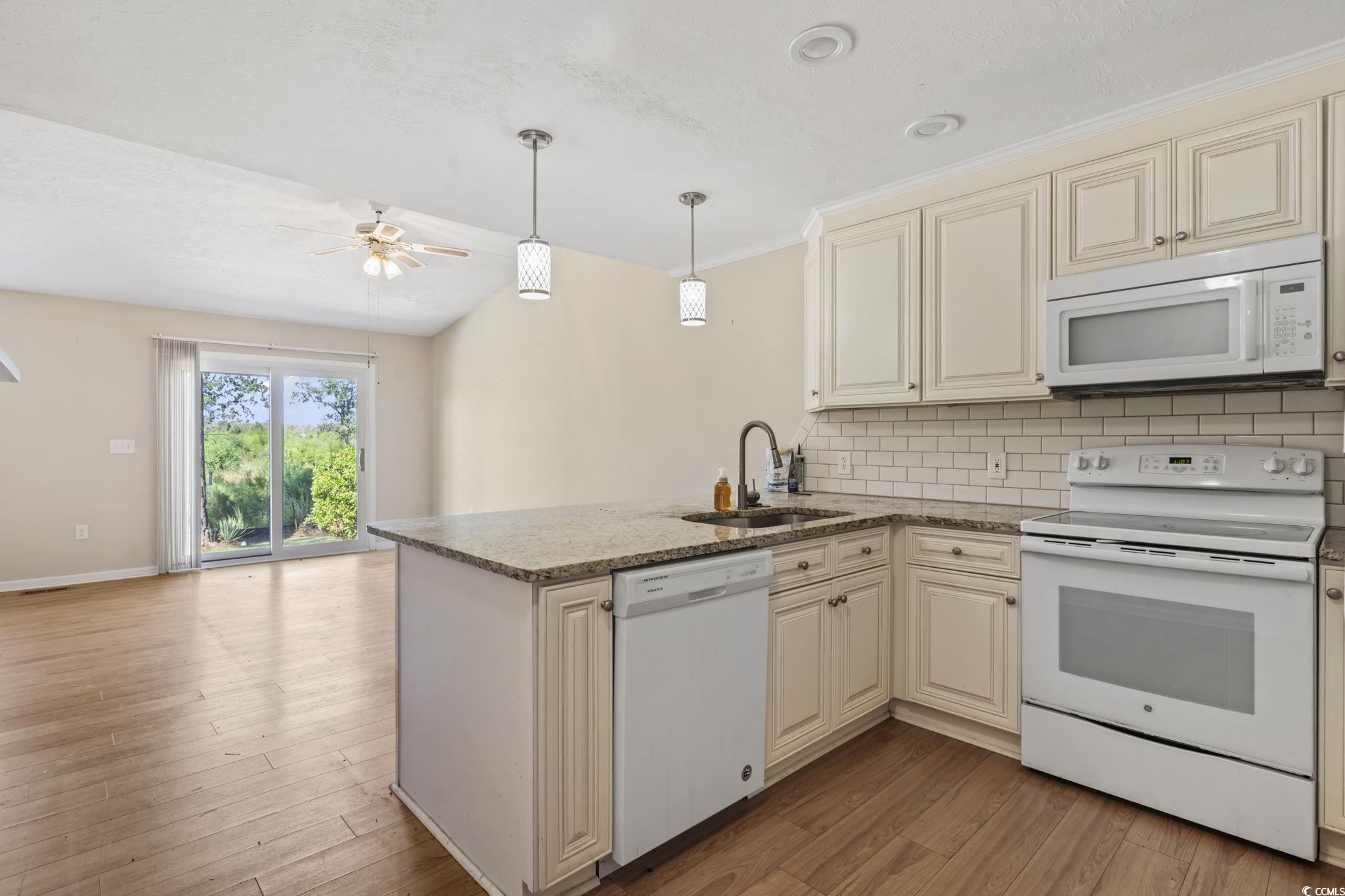 305 Resort Dr. Property Photo 11