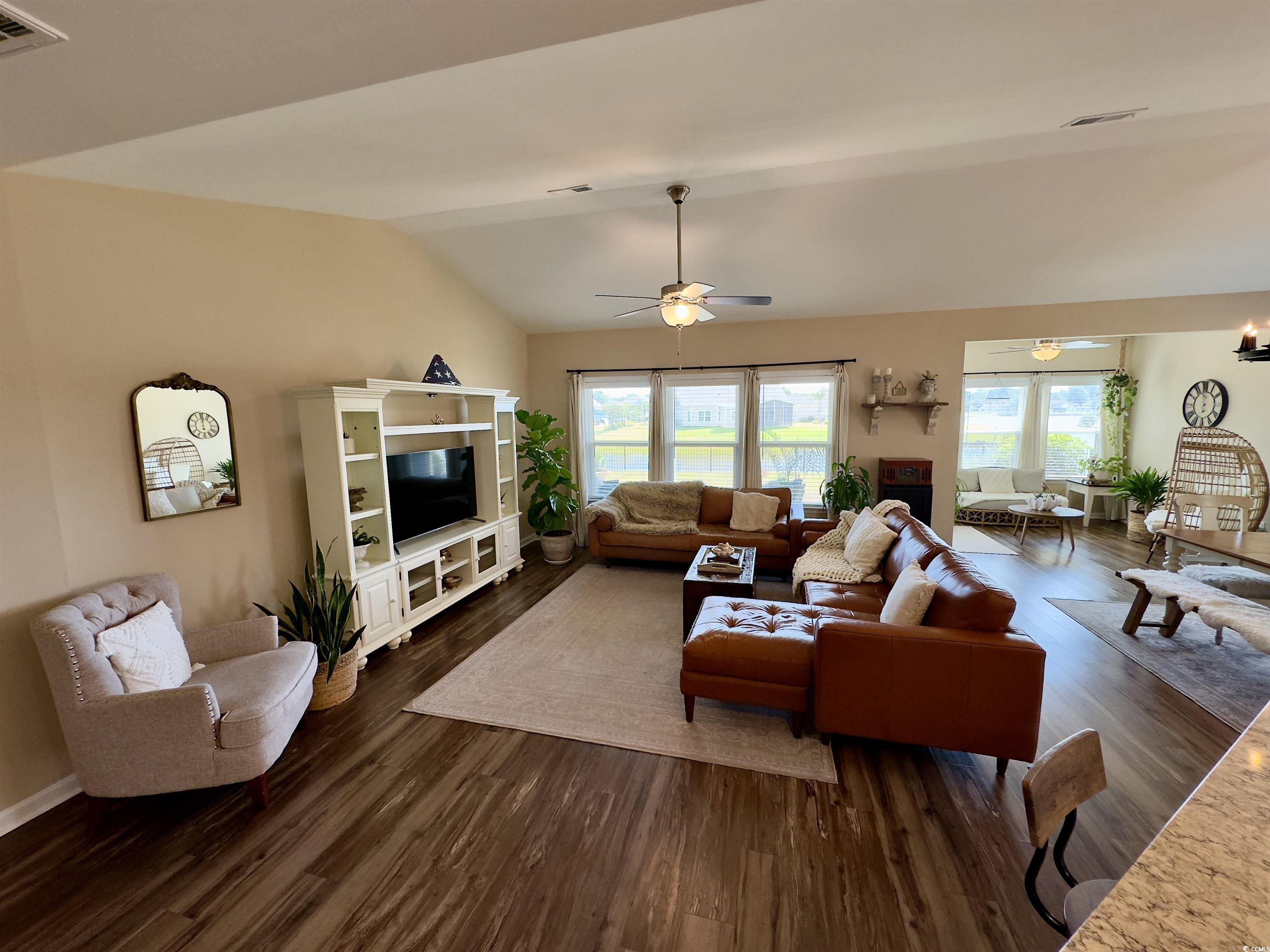 591 Hickman St. Property Photo 9