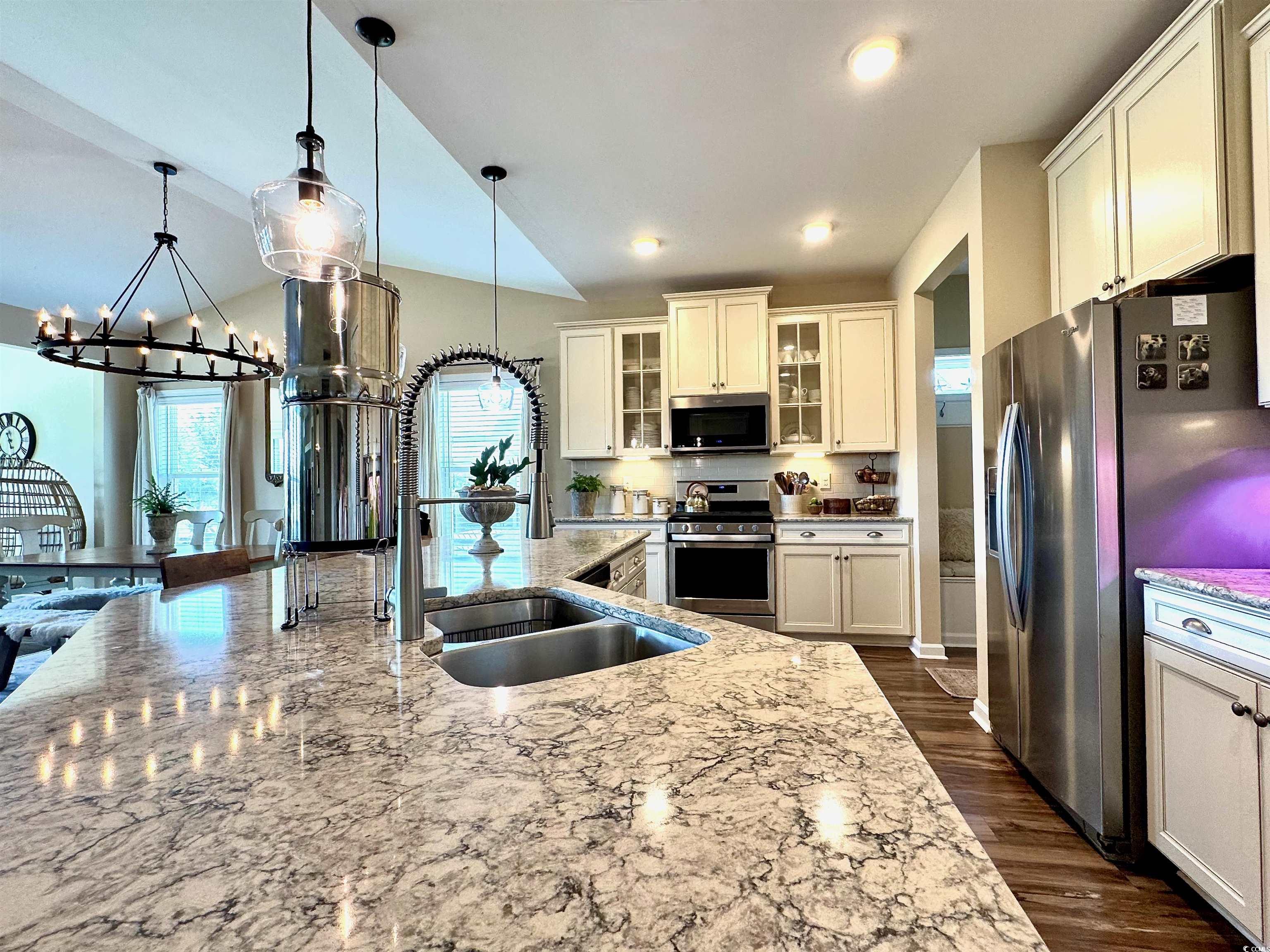 591 Hickman St. Property Photo 12