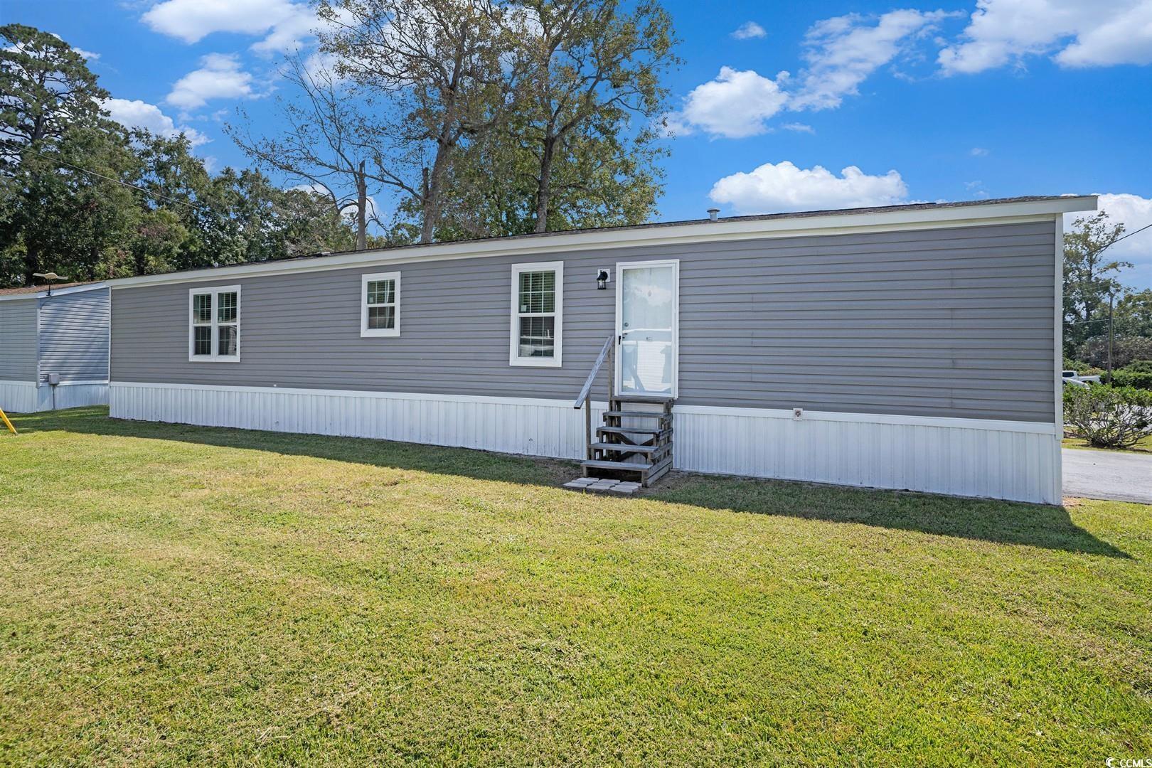 978 Periwinkle Pl. Property Photo 4