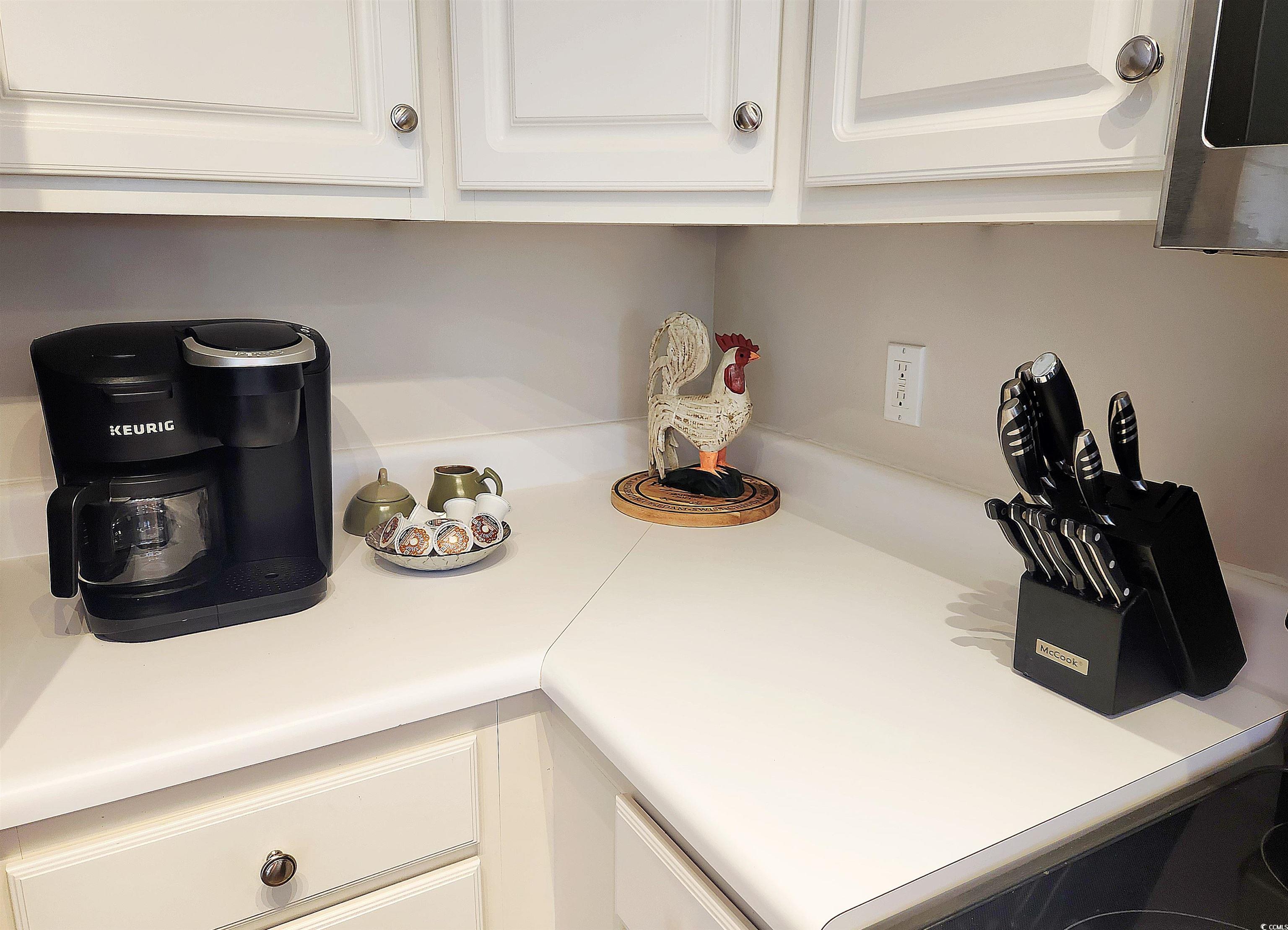 4567 Eastport Blvd. Property Photo 11