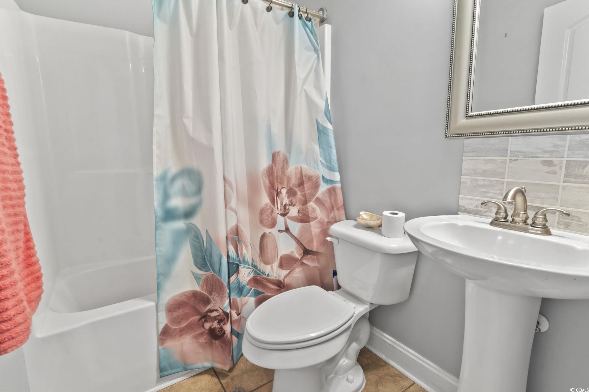 222 Macarthur Dr. Property Photo 28
