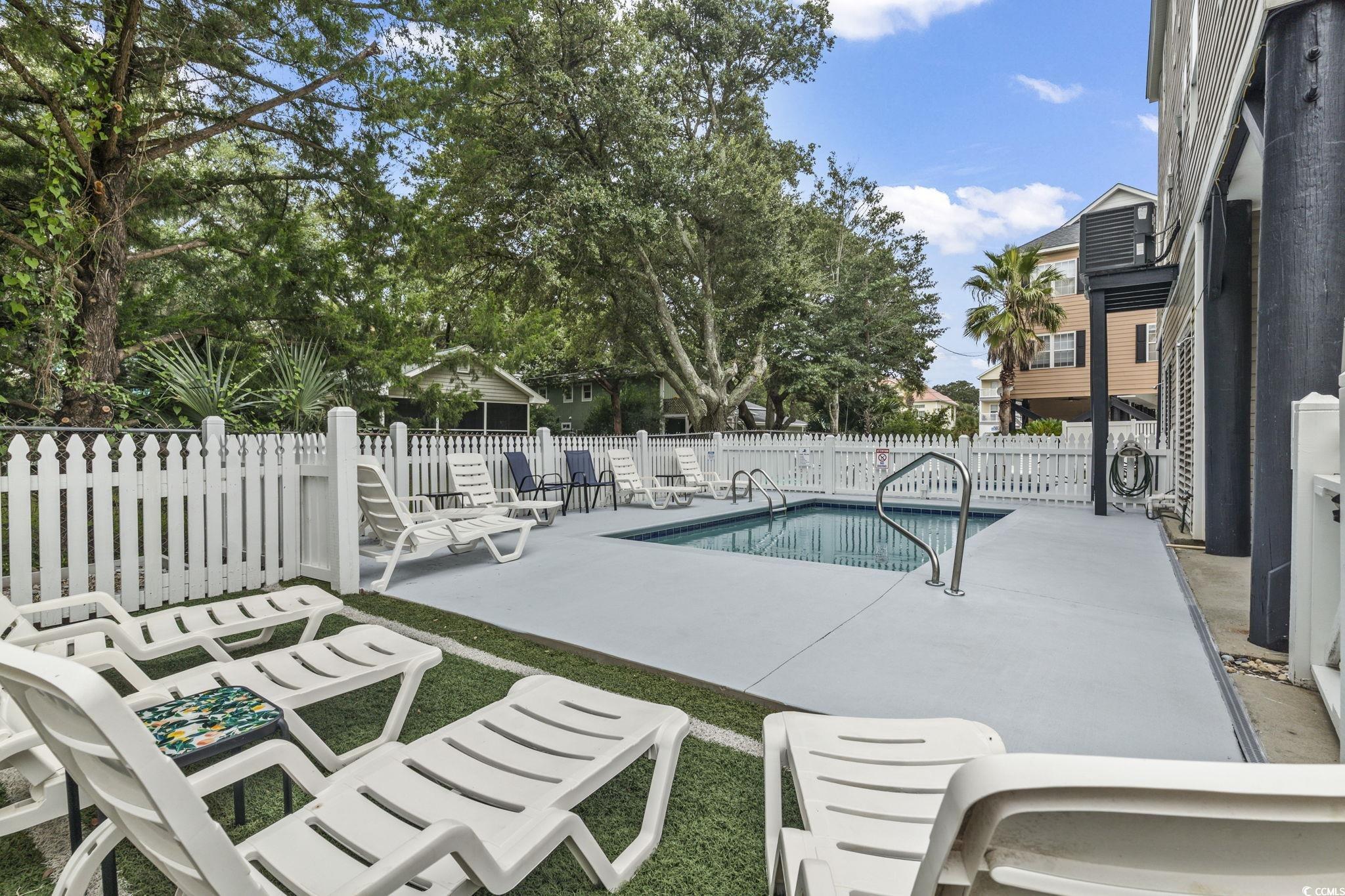 105-a-b Woodland Dr. Property Photo 34