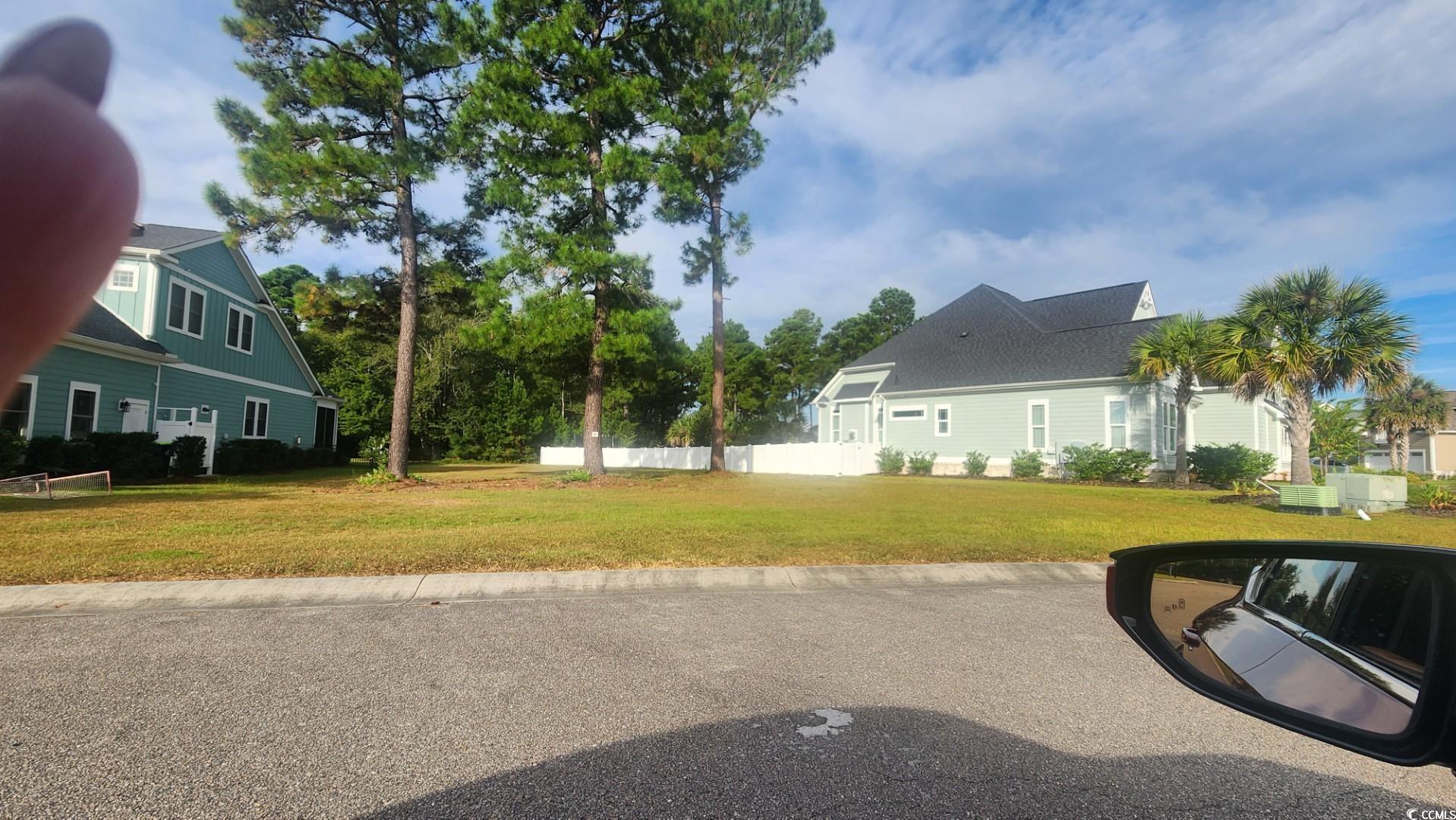 2304 Summersweet Ln. Property Photo 3