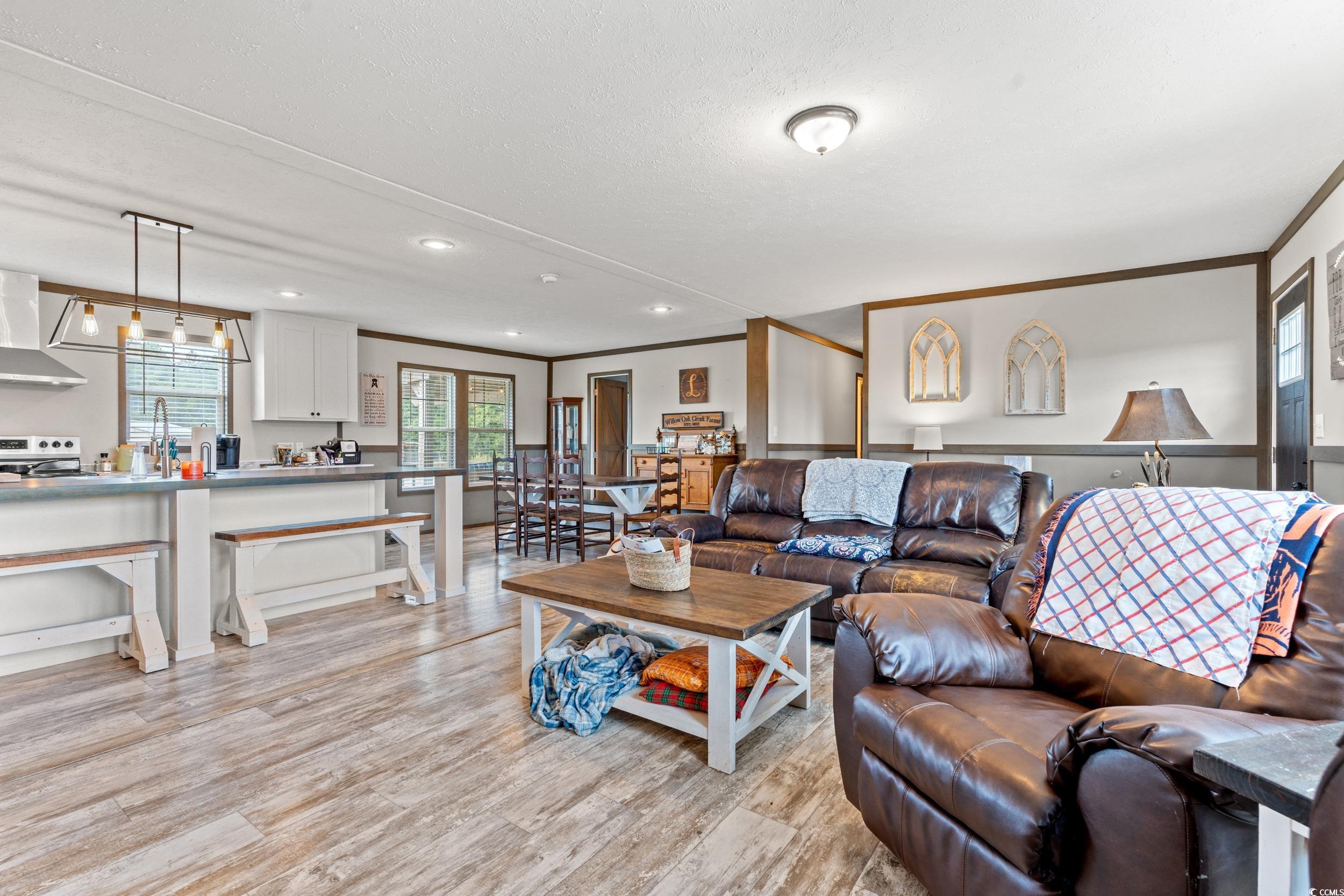 1217 Poplar Creek Rd Property Photo 4