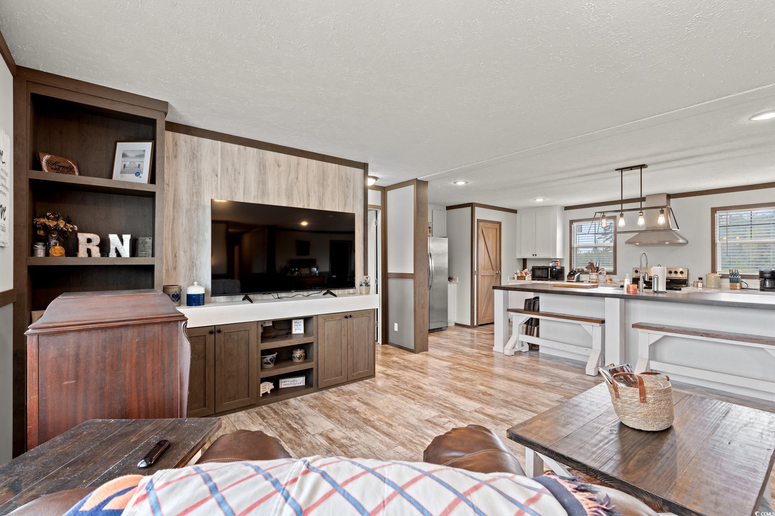 1217 Poplar Creek Rd Property Photo 5