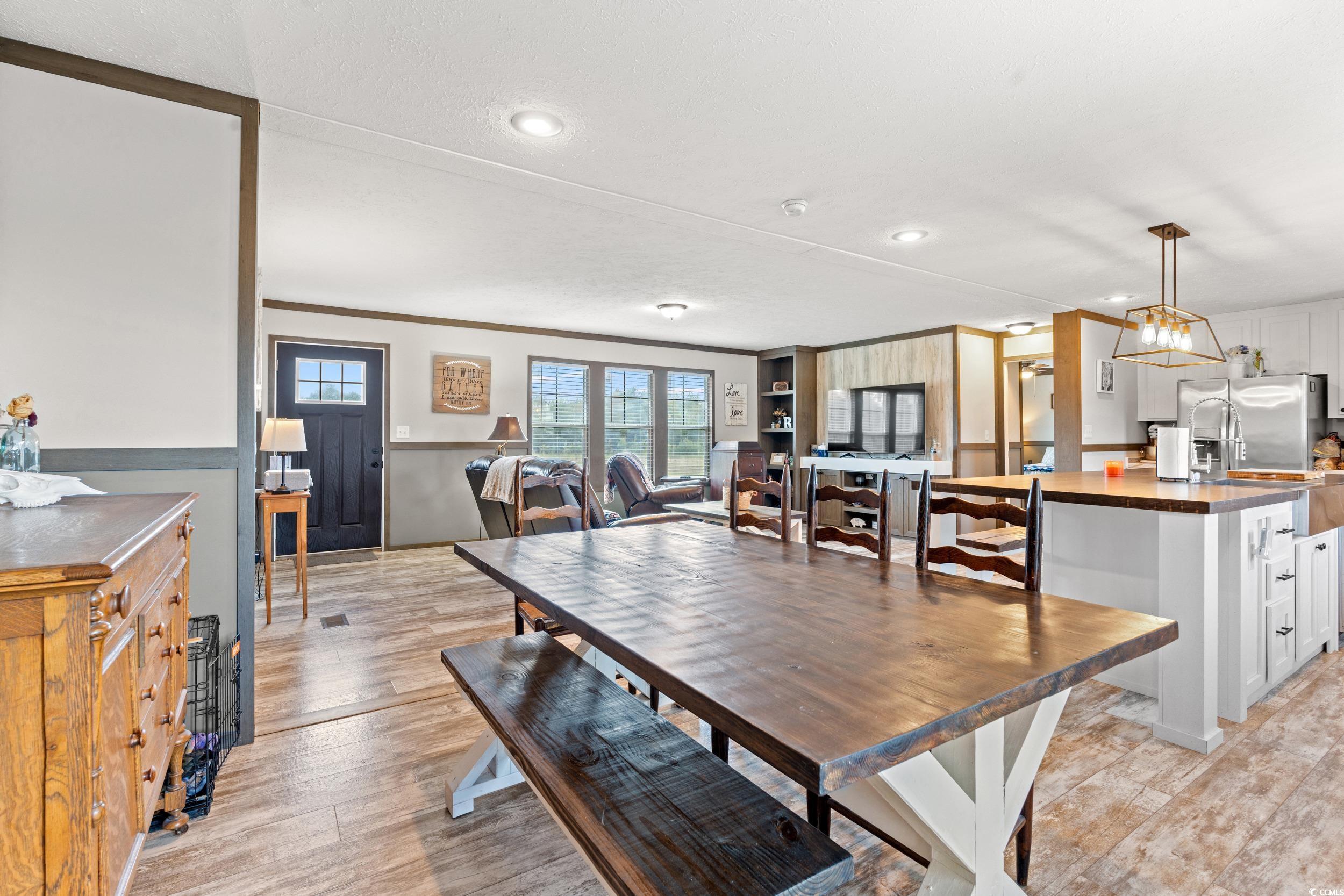 1217 Poplar Creek Rd Property Photo 6