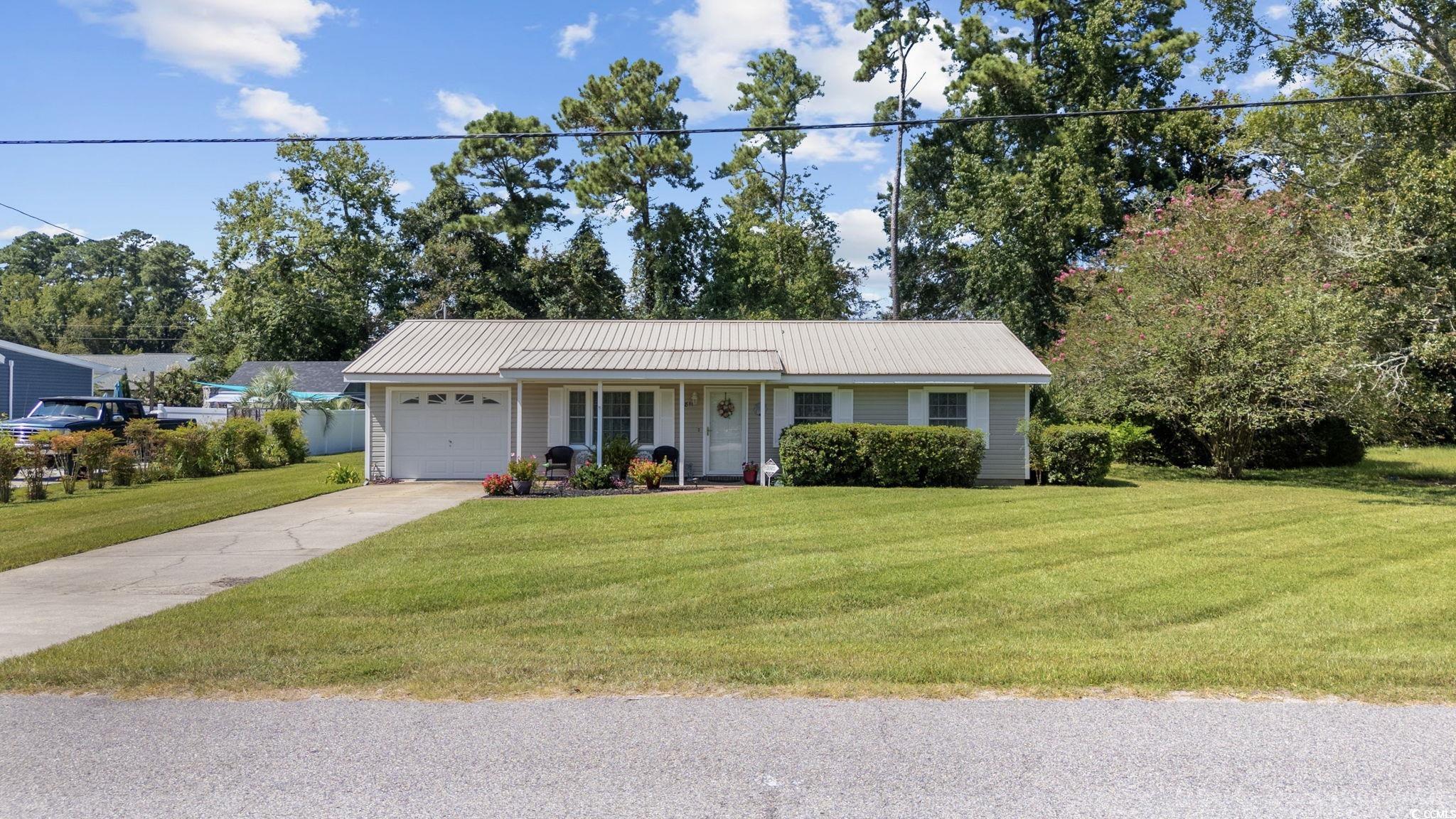 811 Shirley Dr. Property Photo 1